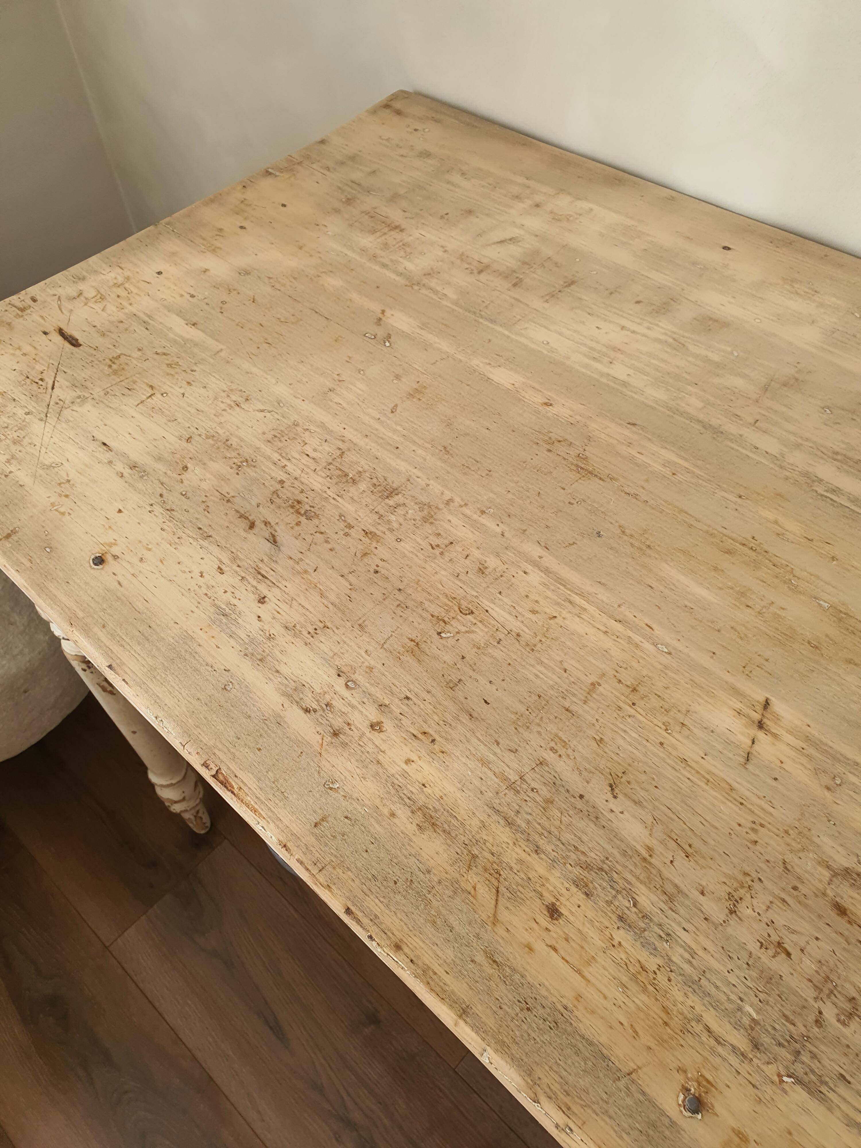 Vintage 1-drawer wooden table