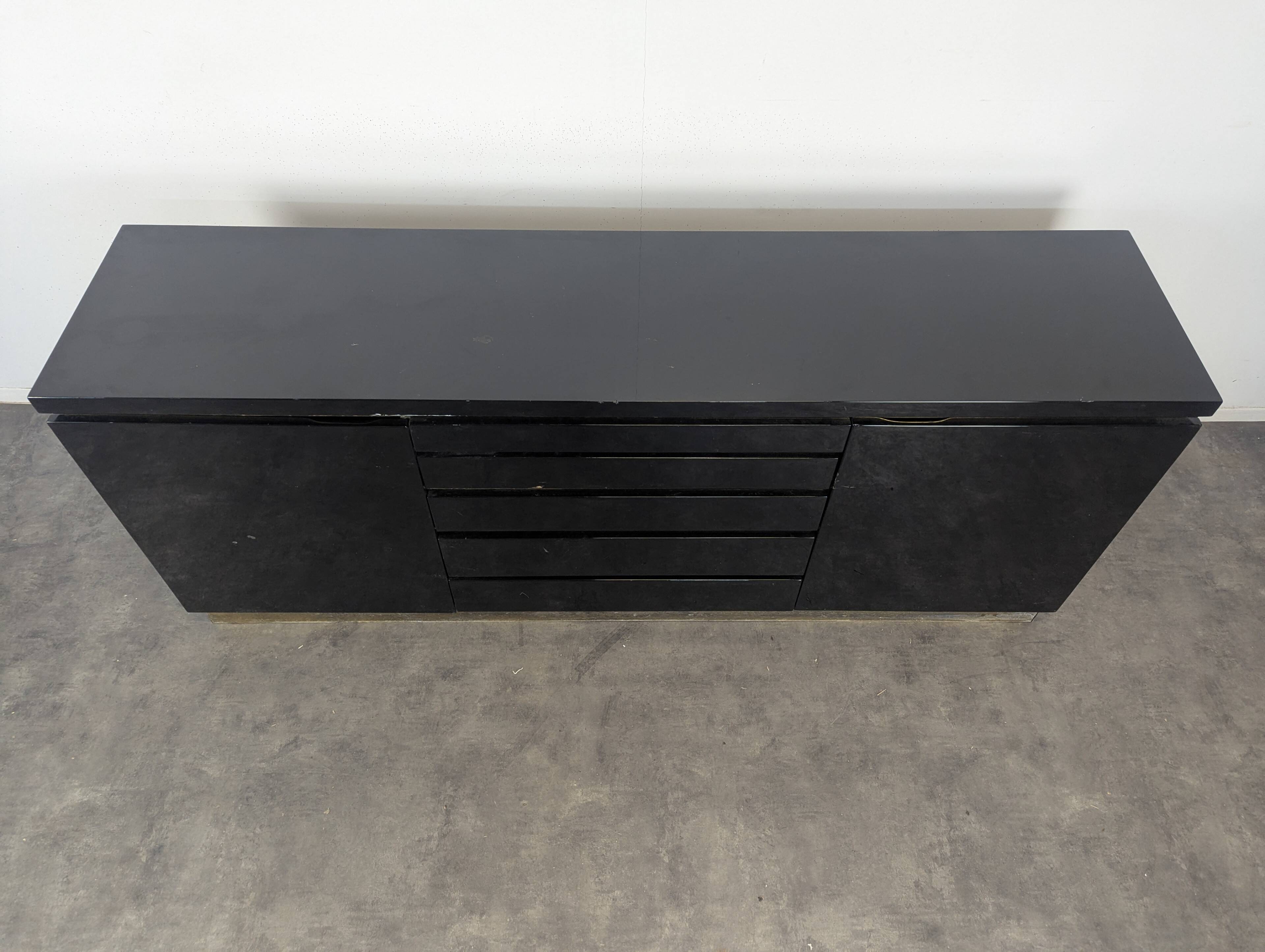 Enfilade laquée noire de Jean Claude Mahey