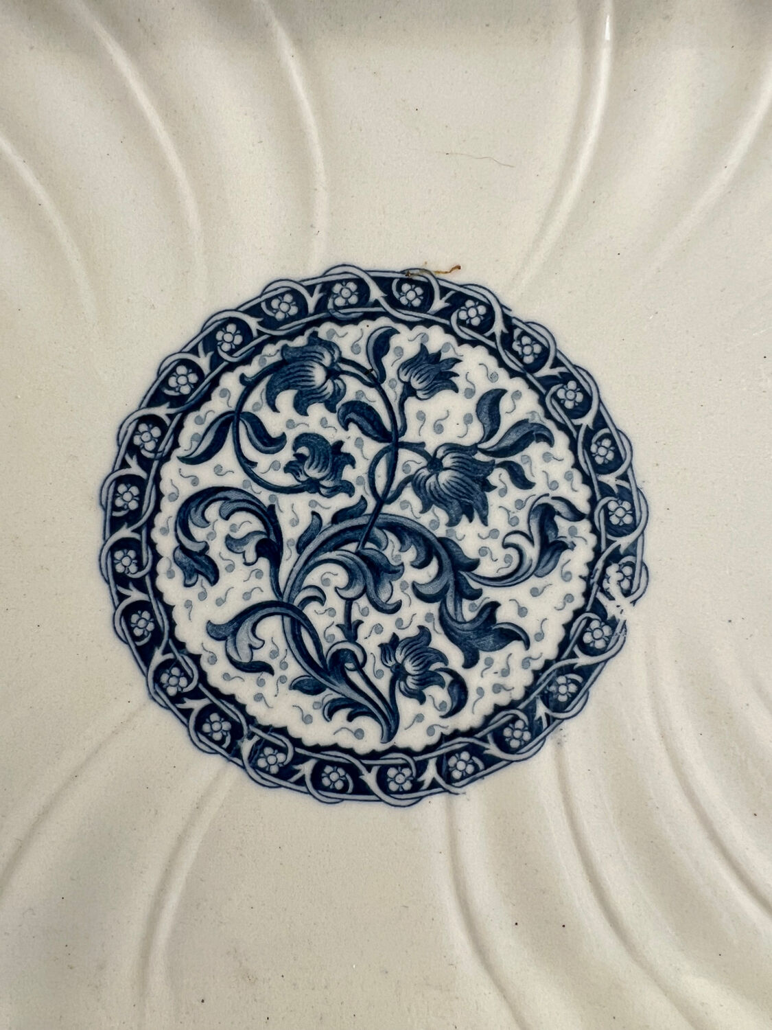 Très grand plat de présentation gien 1937 guirlandes