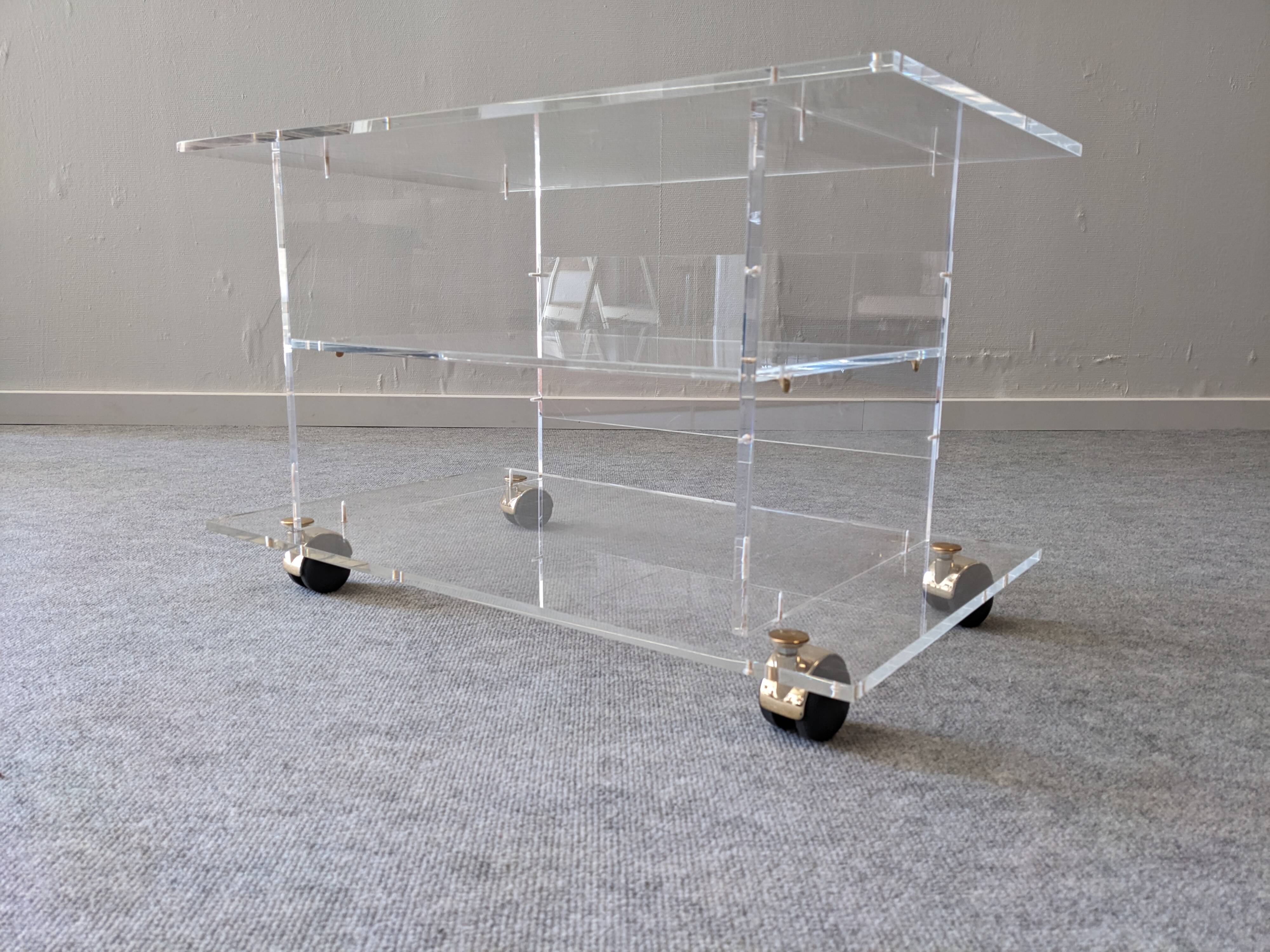 David Lange side table on wheels in plexiglass, France 1970.