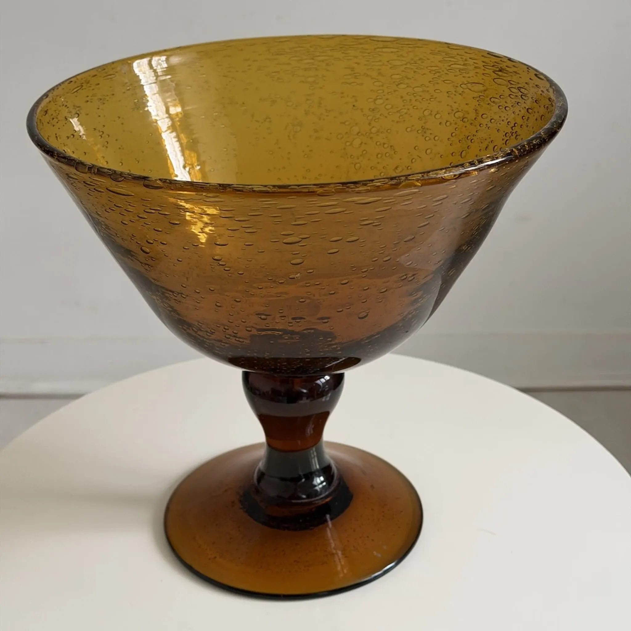Saladier en verre soufflé de la verrerie de Biot
