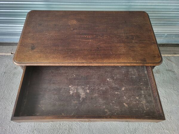 Bureau dit ''bureau de dame'' / table style Louis XV en bois  massif