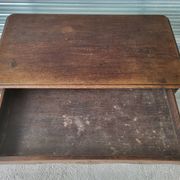 Bureau dit "bureau de dame" / table style Louis XV en bois  massif