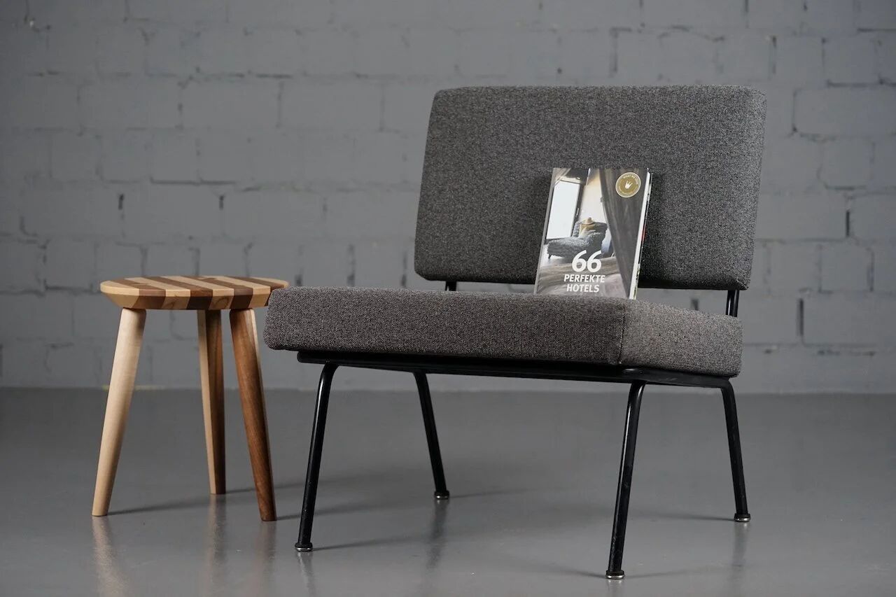 Model 31 easy chair by Florence Knoll for Knoll International (grey)