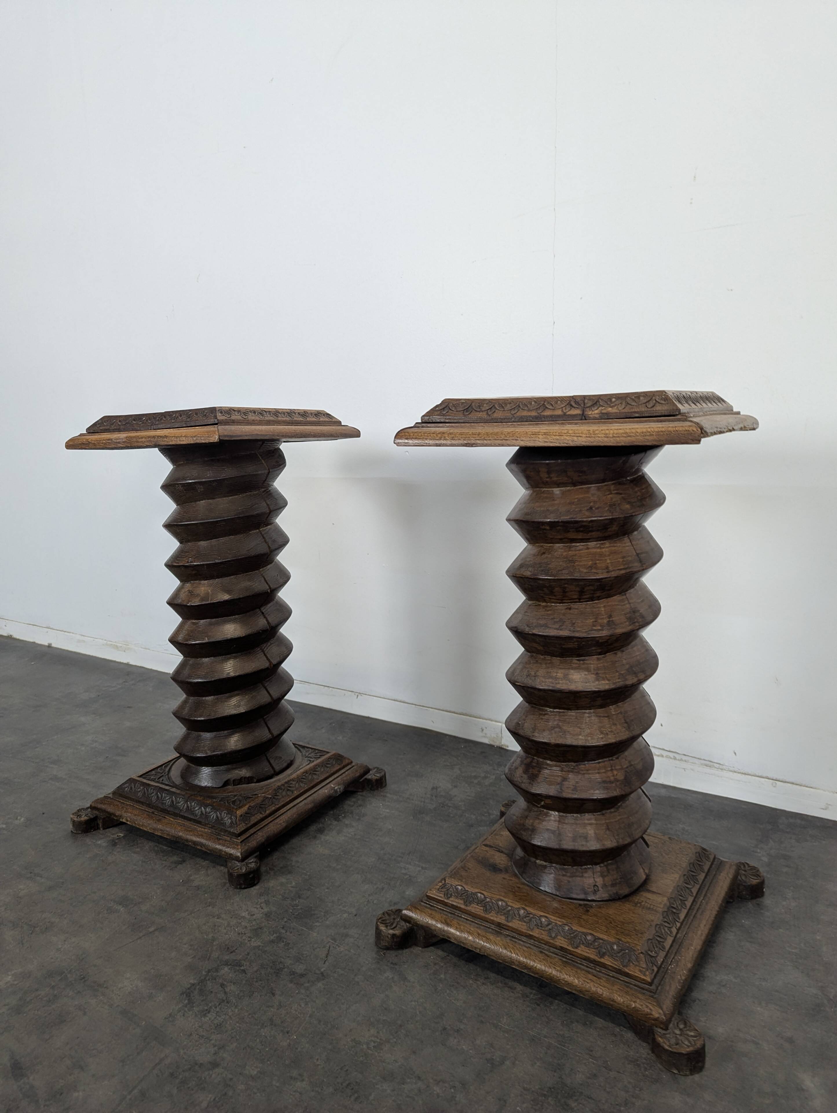 Pair of screw columns for press