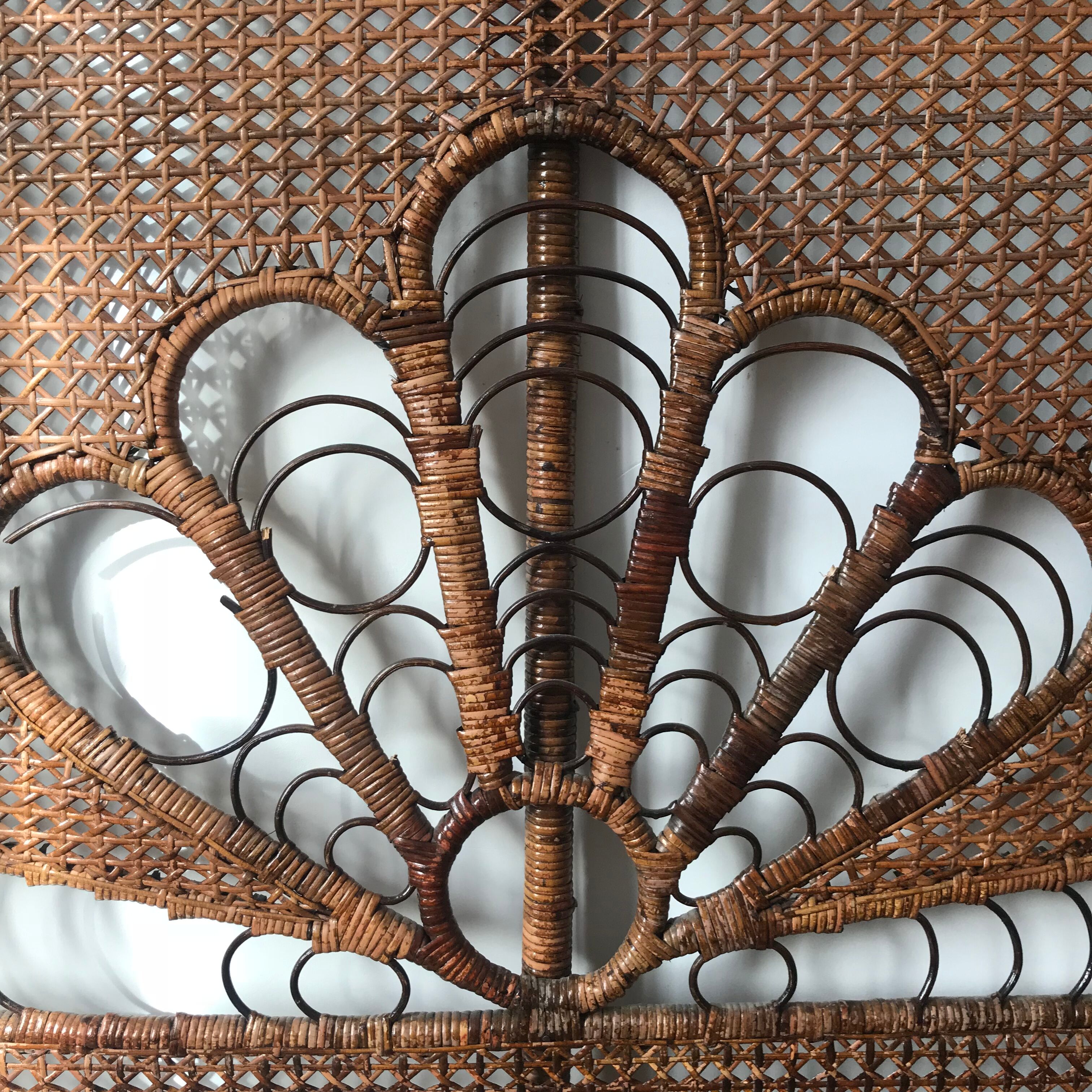 Peacock rattan headof