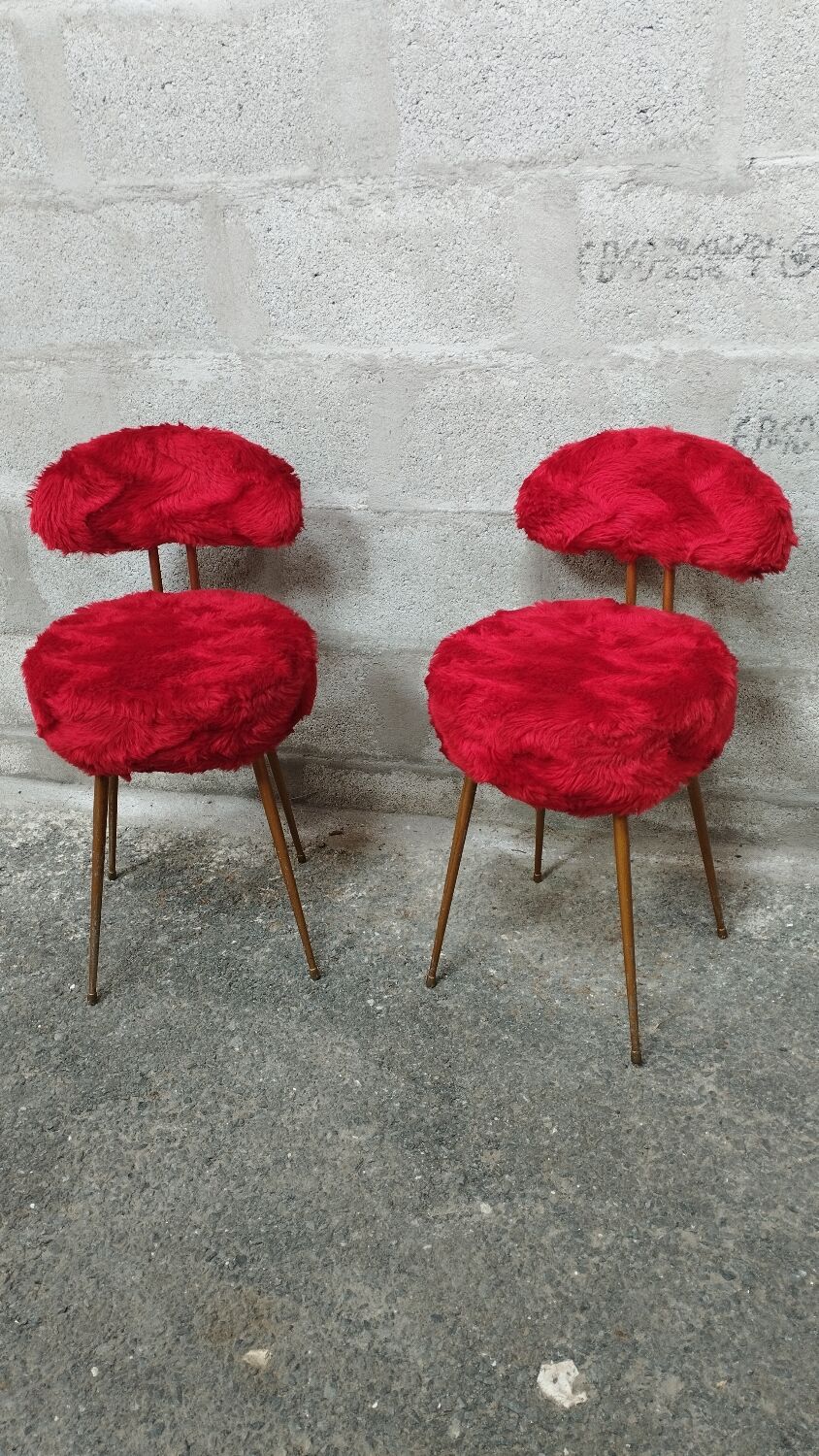 Moumoute Pelfran chairs