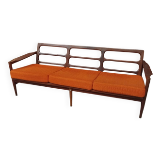 Scandinavian bench