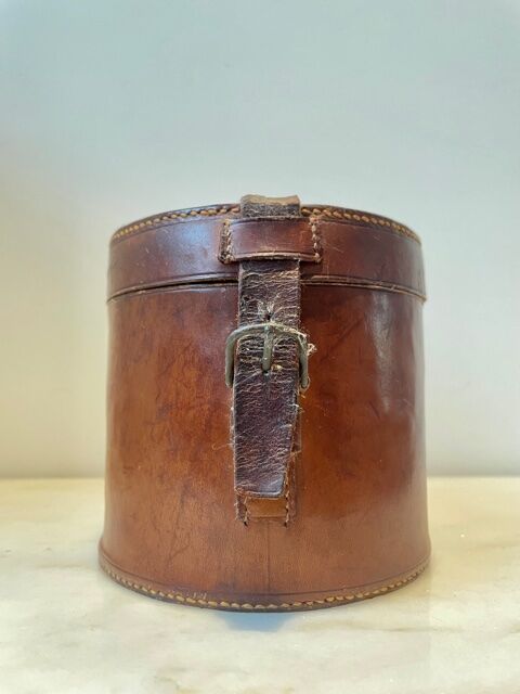 Leather collar box, circa 1900.