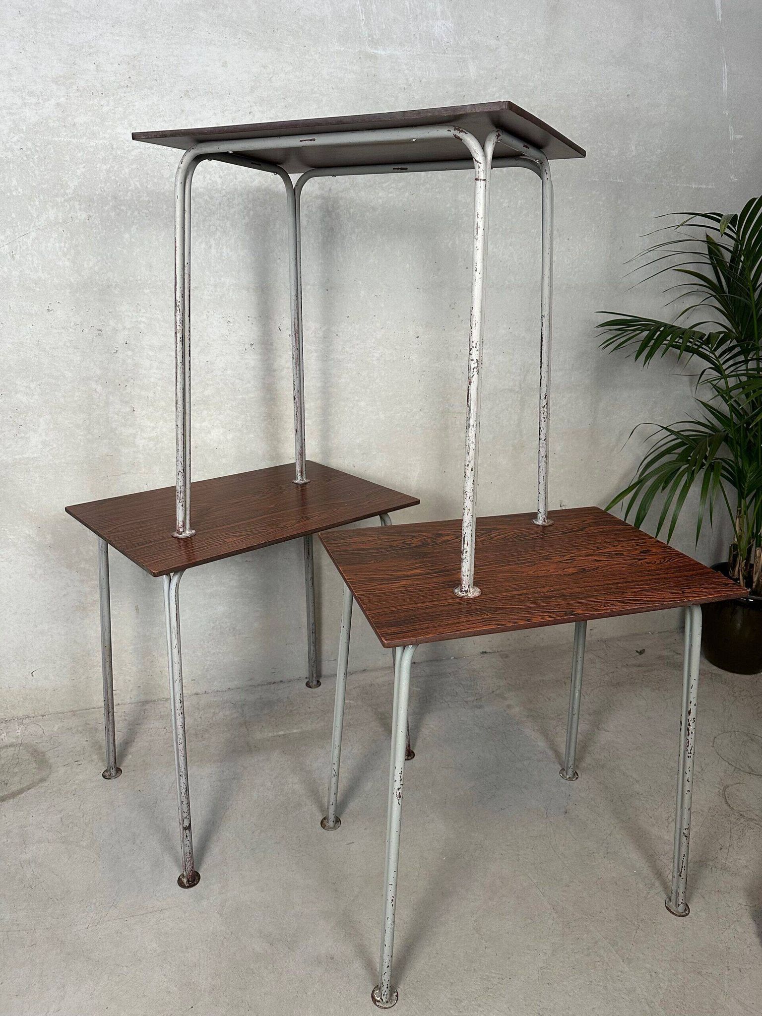 Table d'école industrielles vintage – acier et composite