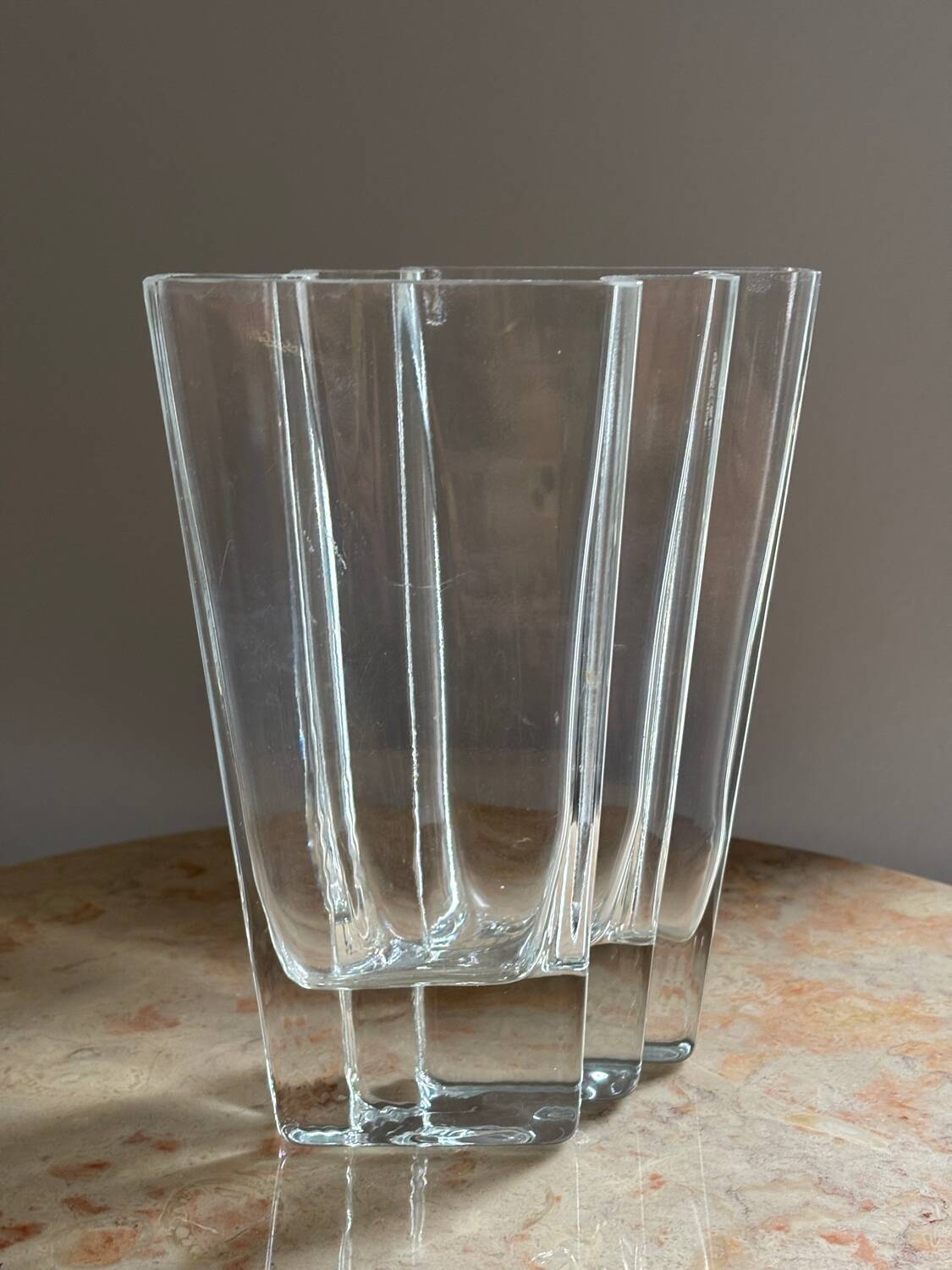 Vase géométrique en verre