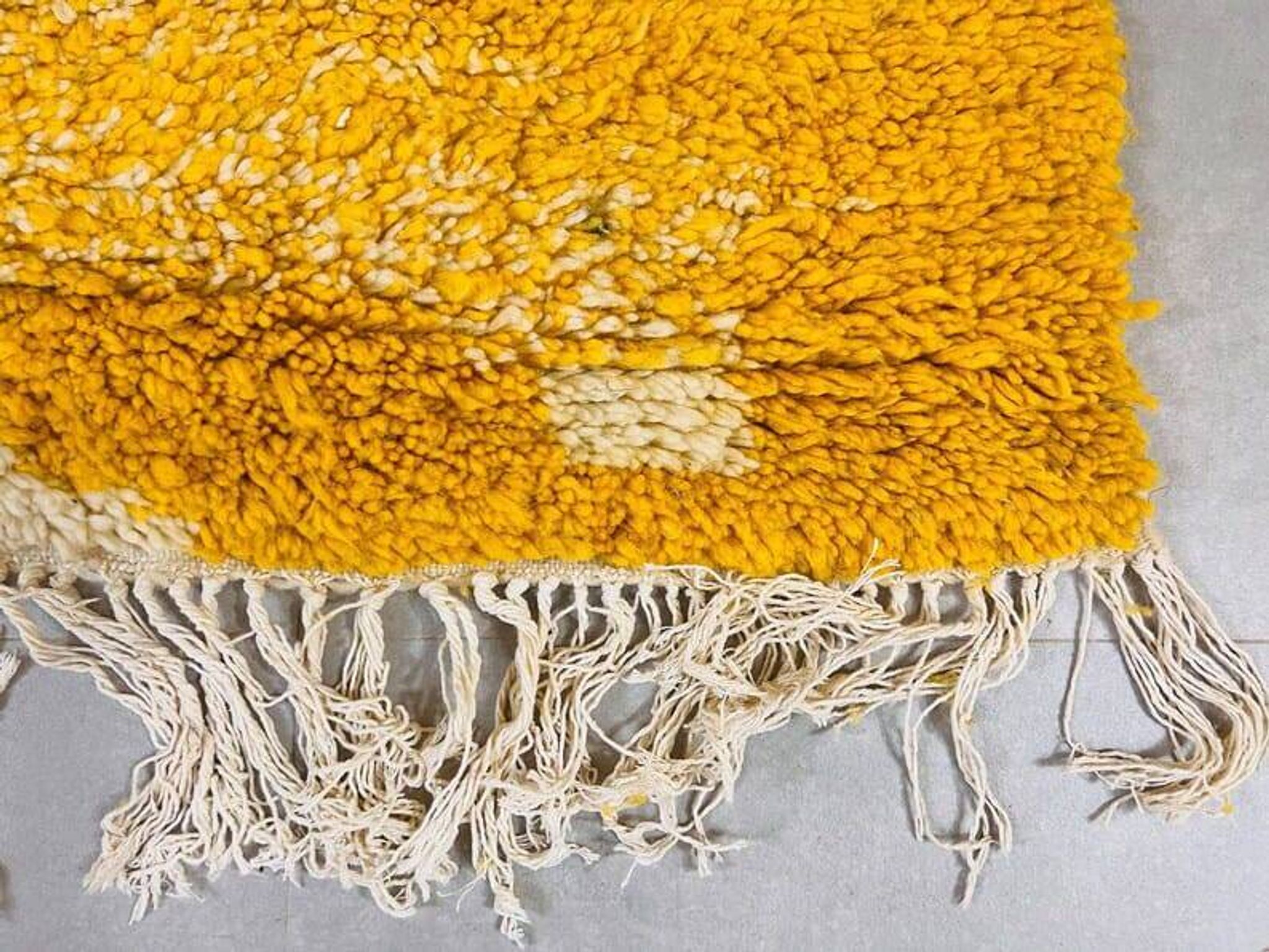 Beni Ouraine rug in natural wool, size 150 x 250 cm