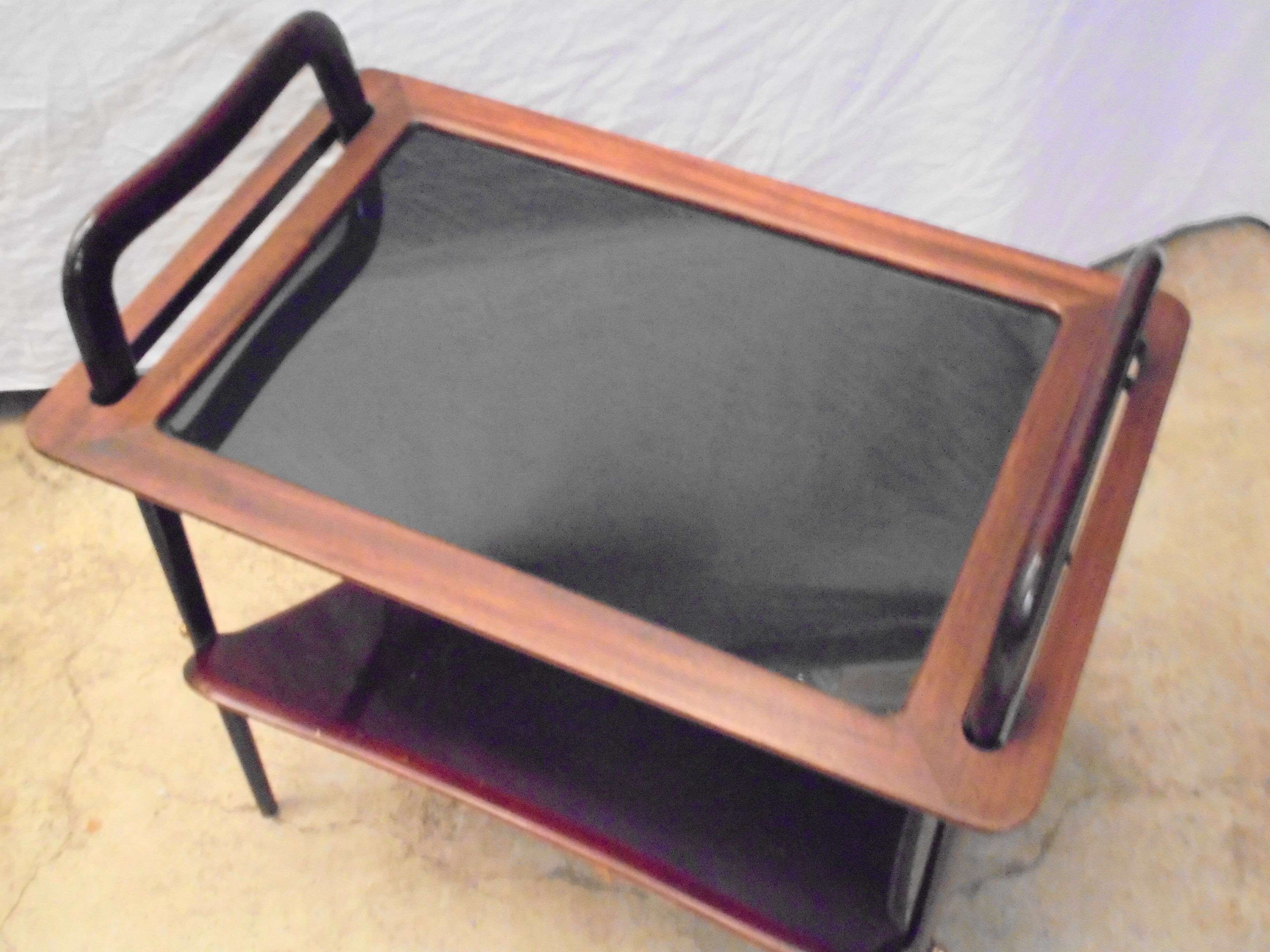 Porte revue de Ico Parisis model 201 of the 50s