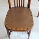 Suite de 4 chaises bistrot Luterma en bois courbé et simili cuir, début XX ème