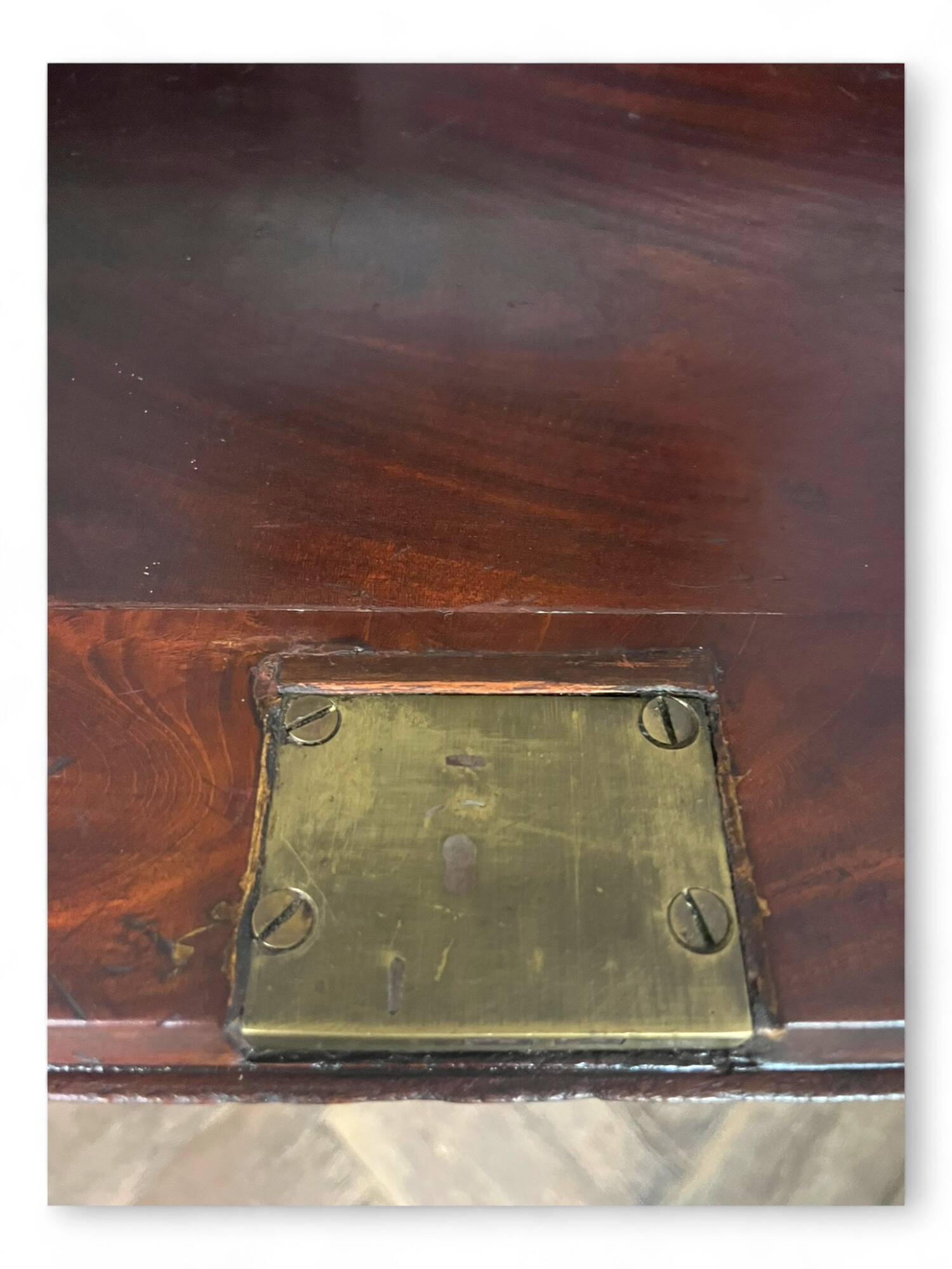 English mahogany sloping chest of drawers - England 18th - George III