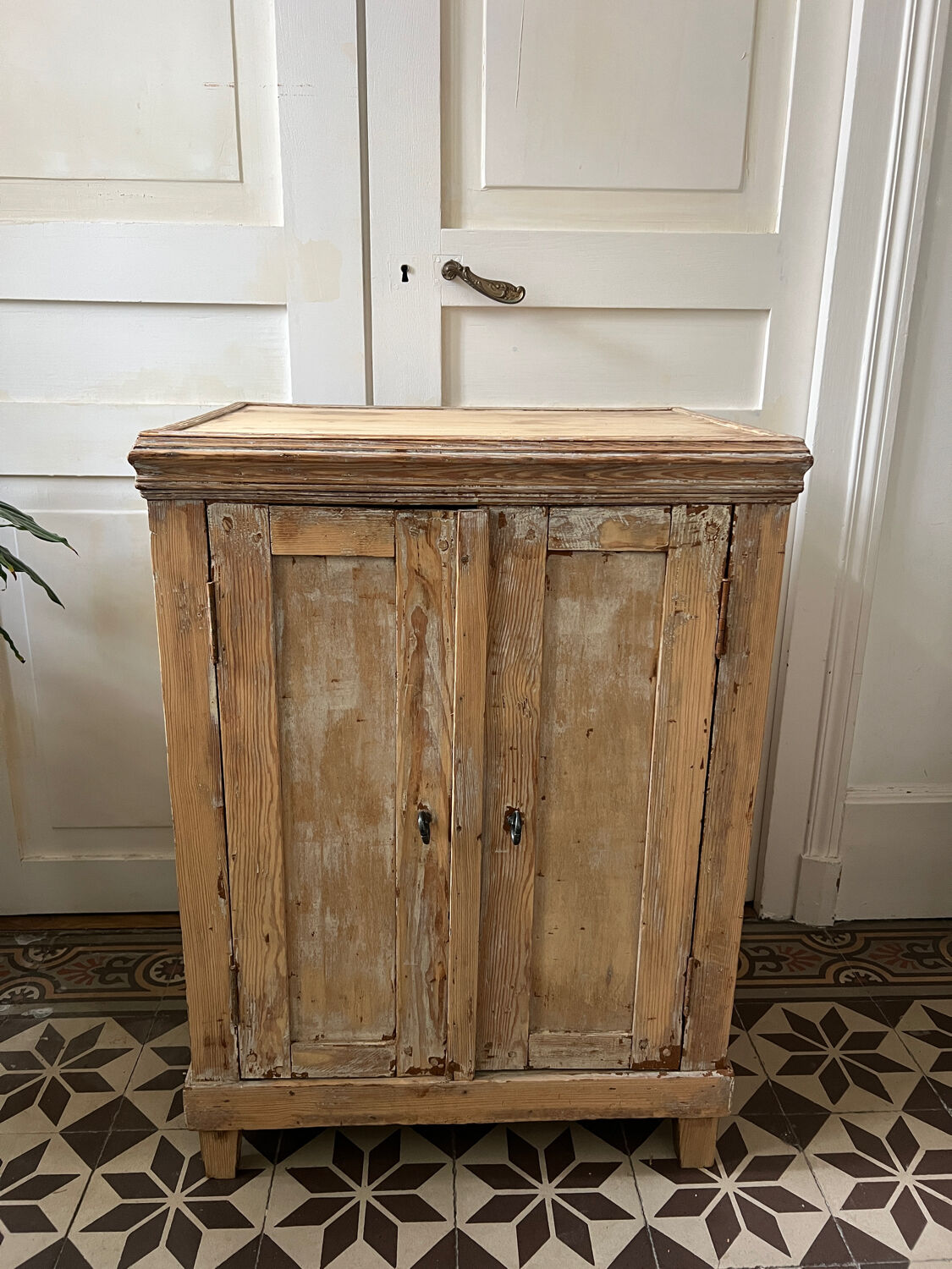 Parisian buffet style