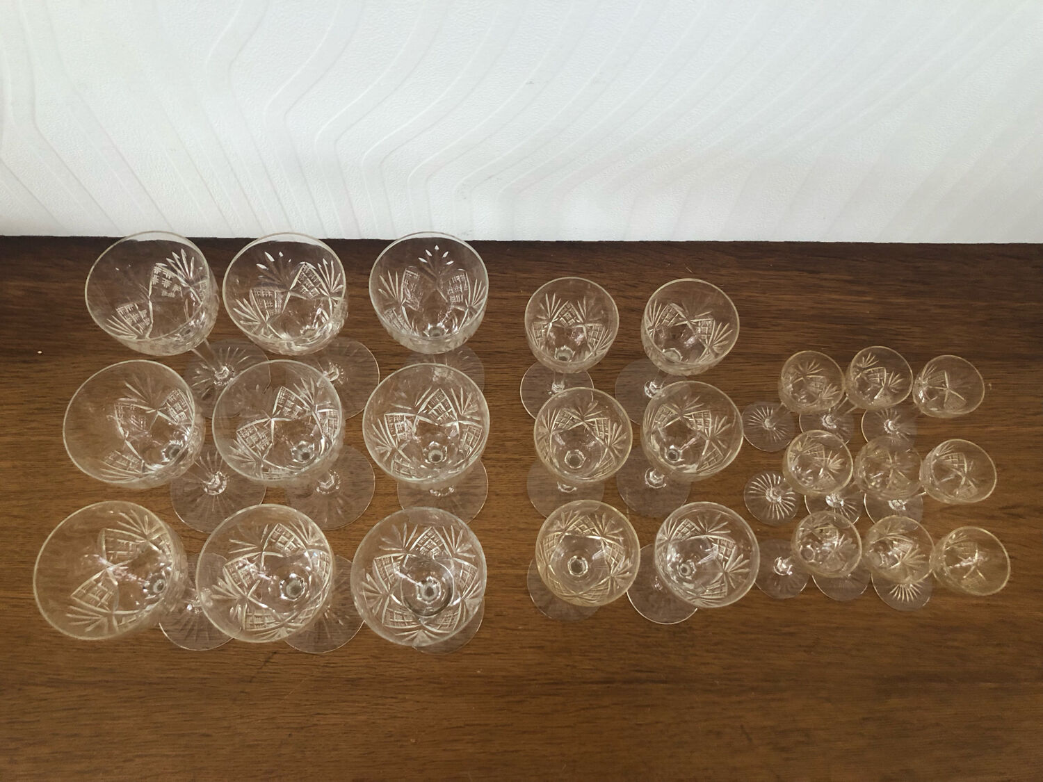 Chiseled crystal glass set