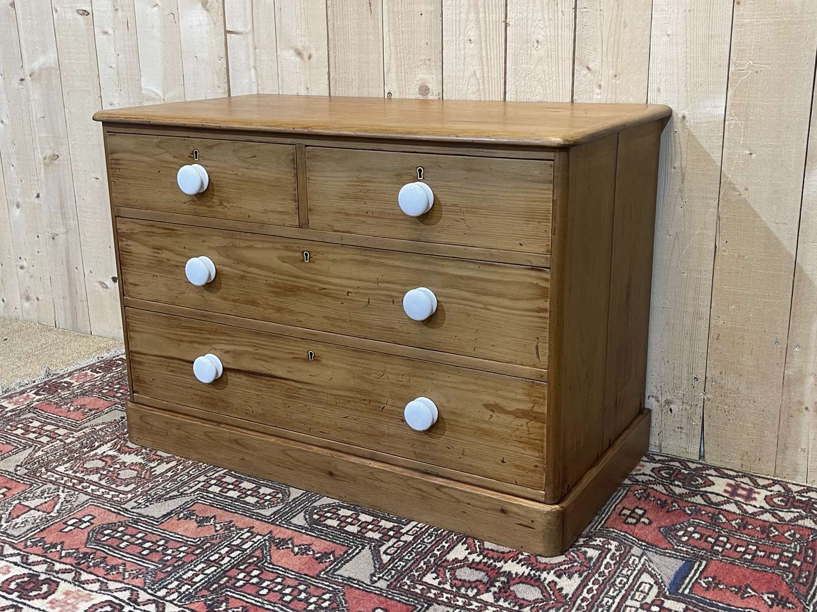 English chest of drawers of the nineteenth century in pitch pin
