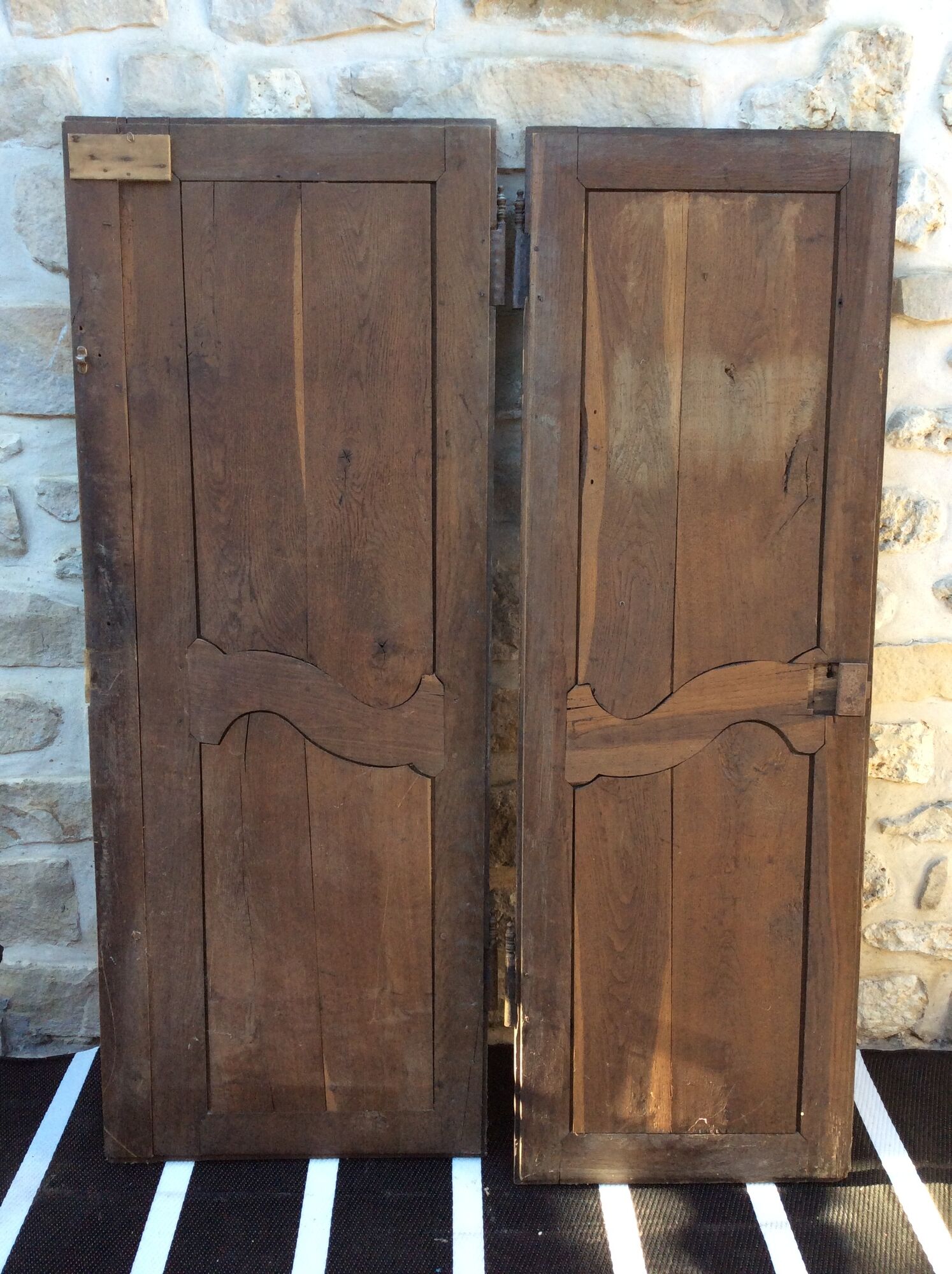 Paire de portes d'armoire ancienne en bois