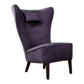 Fauteuil à oreilles à dossier haut en chêne et tissu violet, style scandinave vintage des années 1950