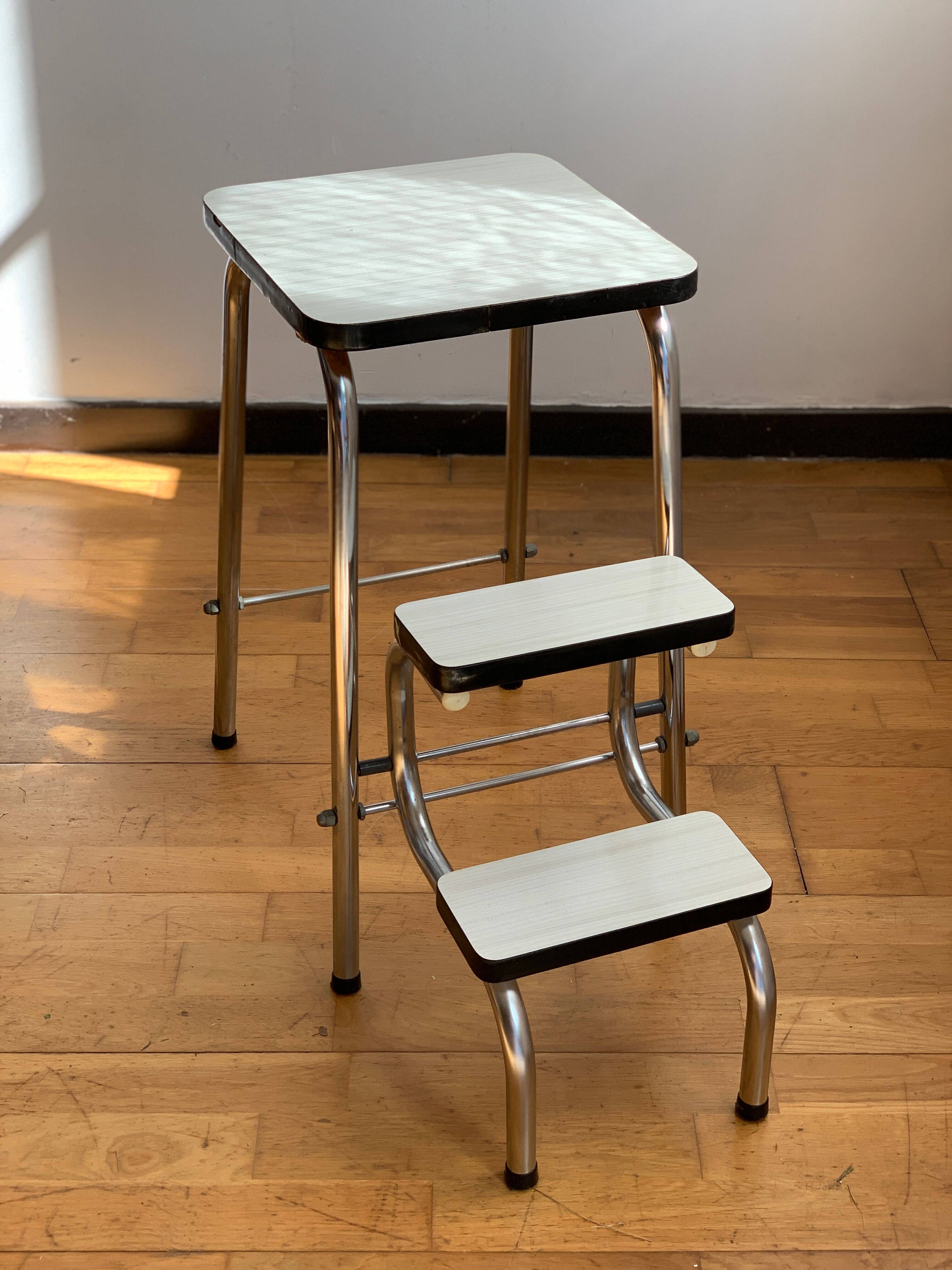 Formica stepladder