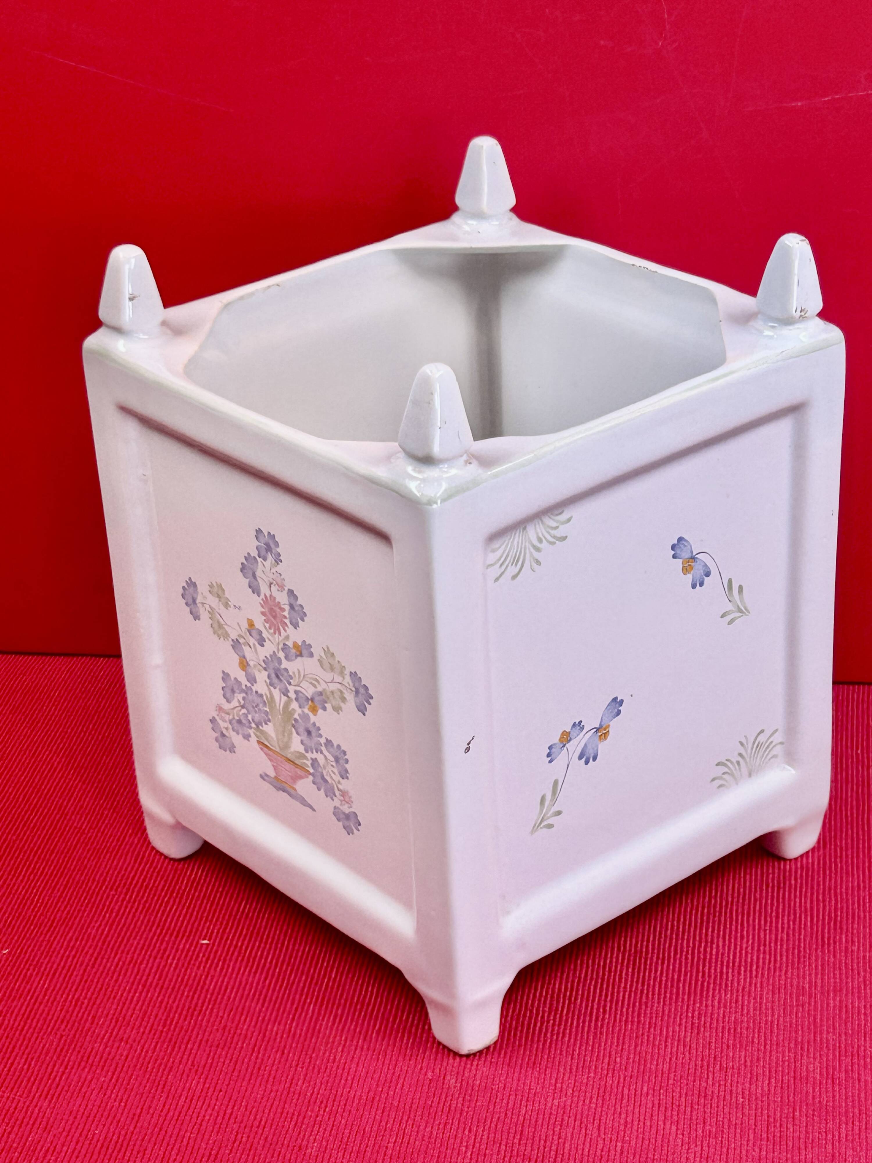 Ceramic cache pot La Chapelle des Pots Charente-Maritime