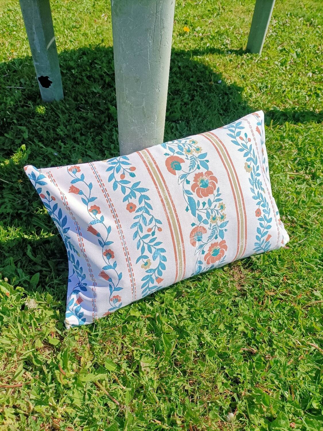 Provencal cushion