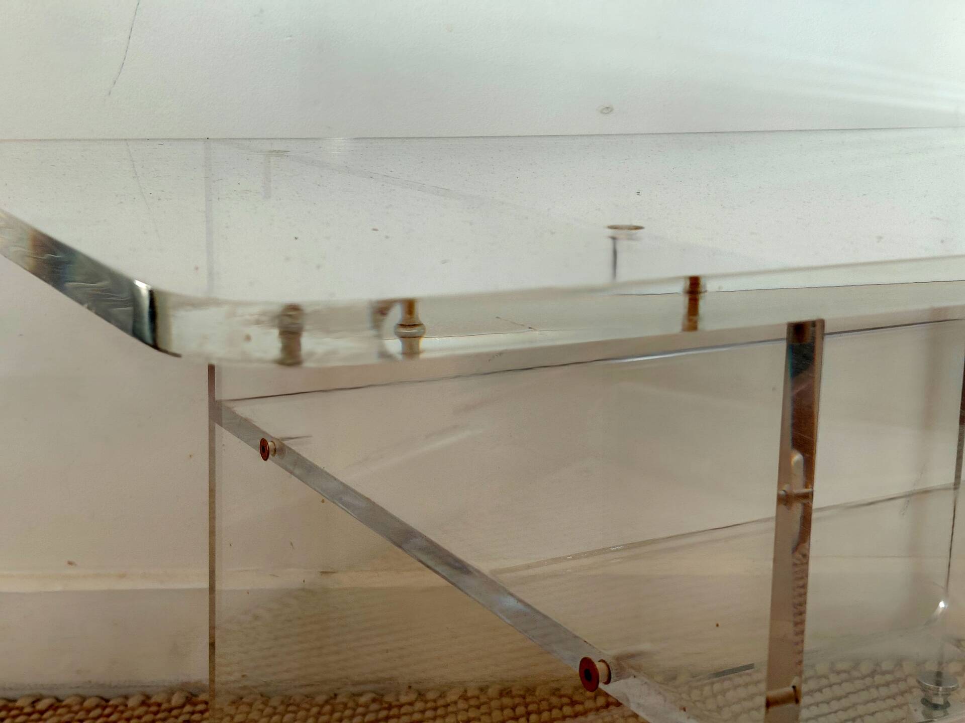 Design piece: David Lange side table in 15mm Altuglas - Circa 1980