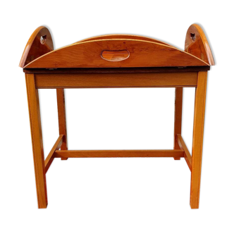 Butler's table or (English butler)