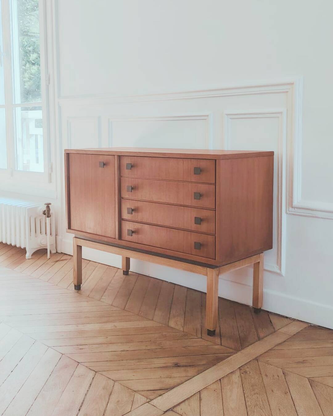 Low buffet / Vintage MDK sideboard renovated in teak, 1960s