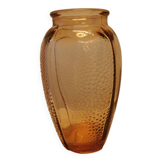 Vase en verre rose