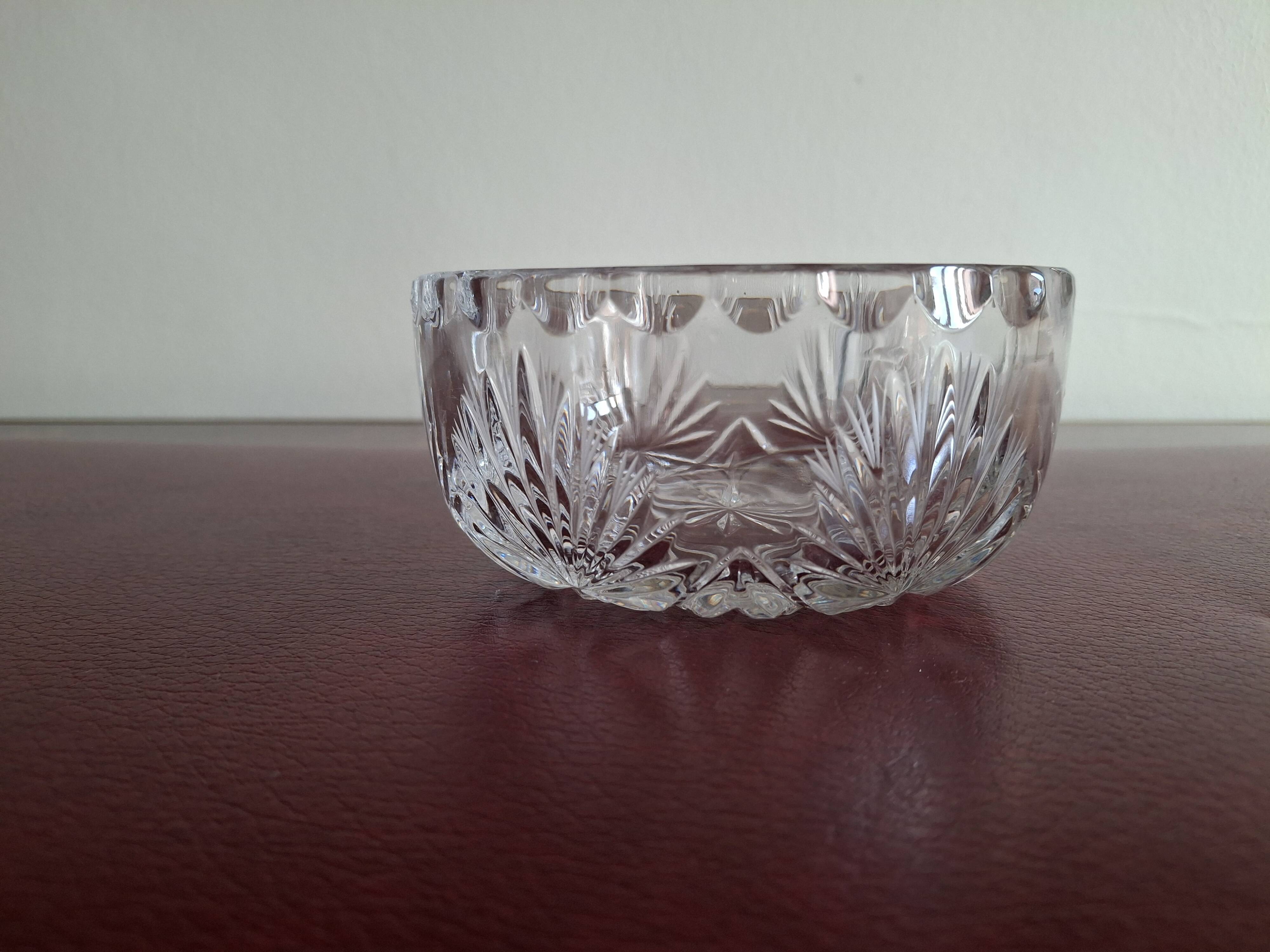 Finger bowl or small bowl in cut crystal 12 cm height 5.7 cm