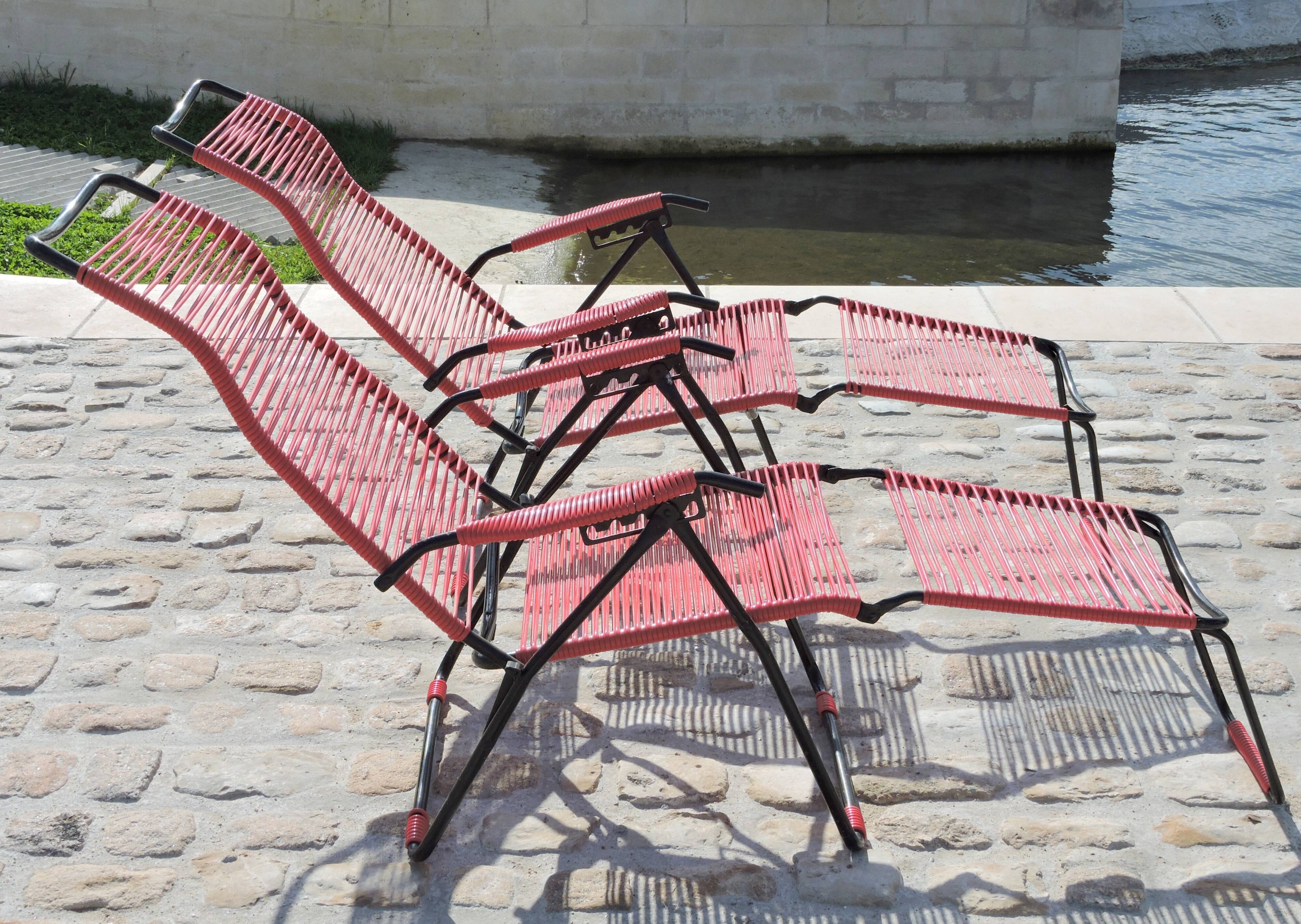 Pair of folding lounge chairs scoubidou vintage 60s