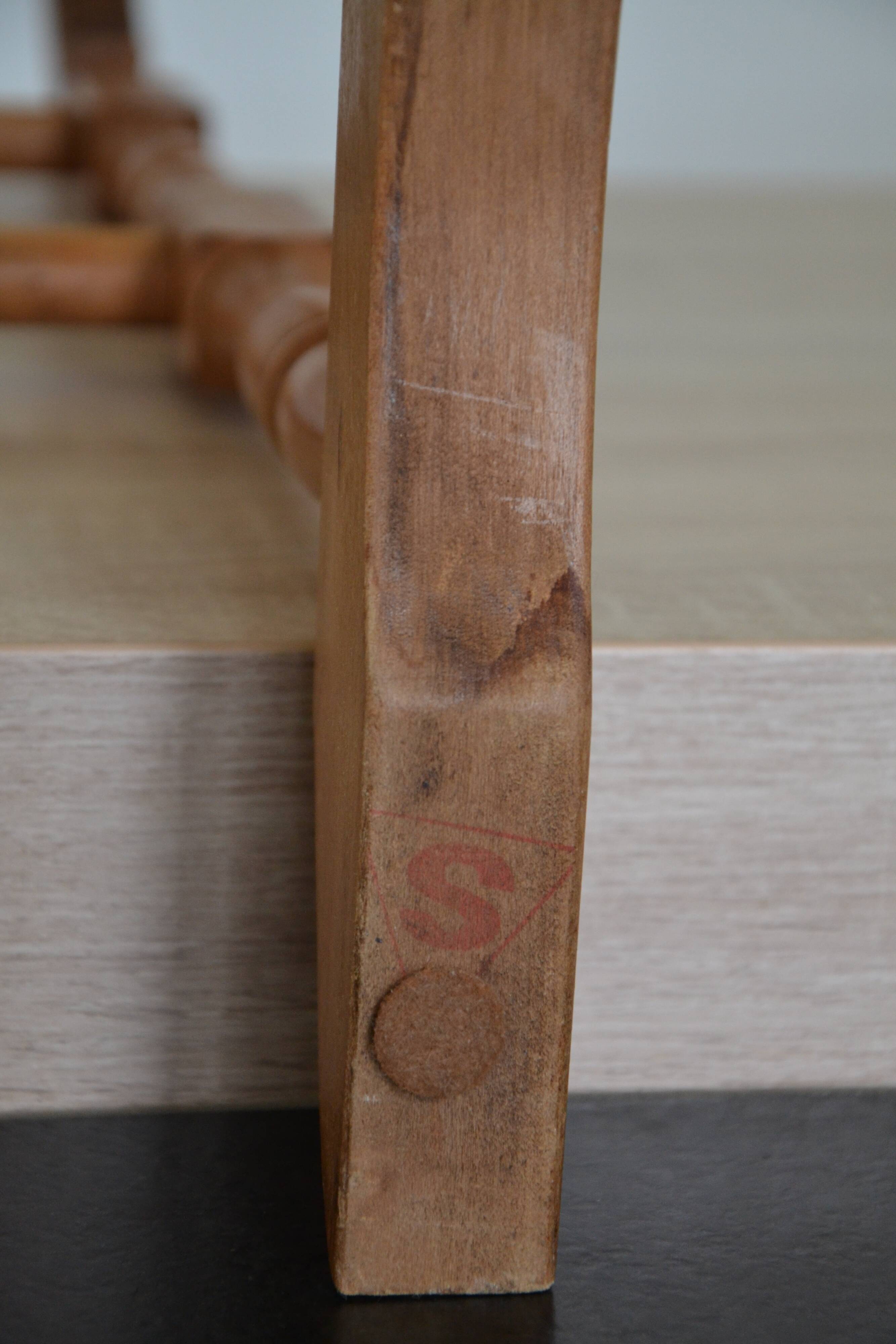 Pine towel rack