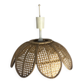 Natural woven wicker flower suspension