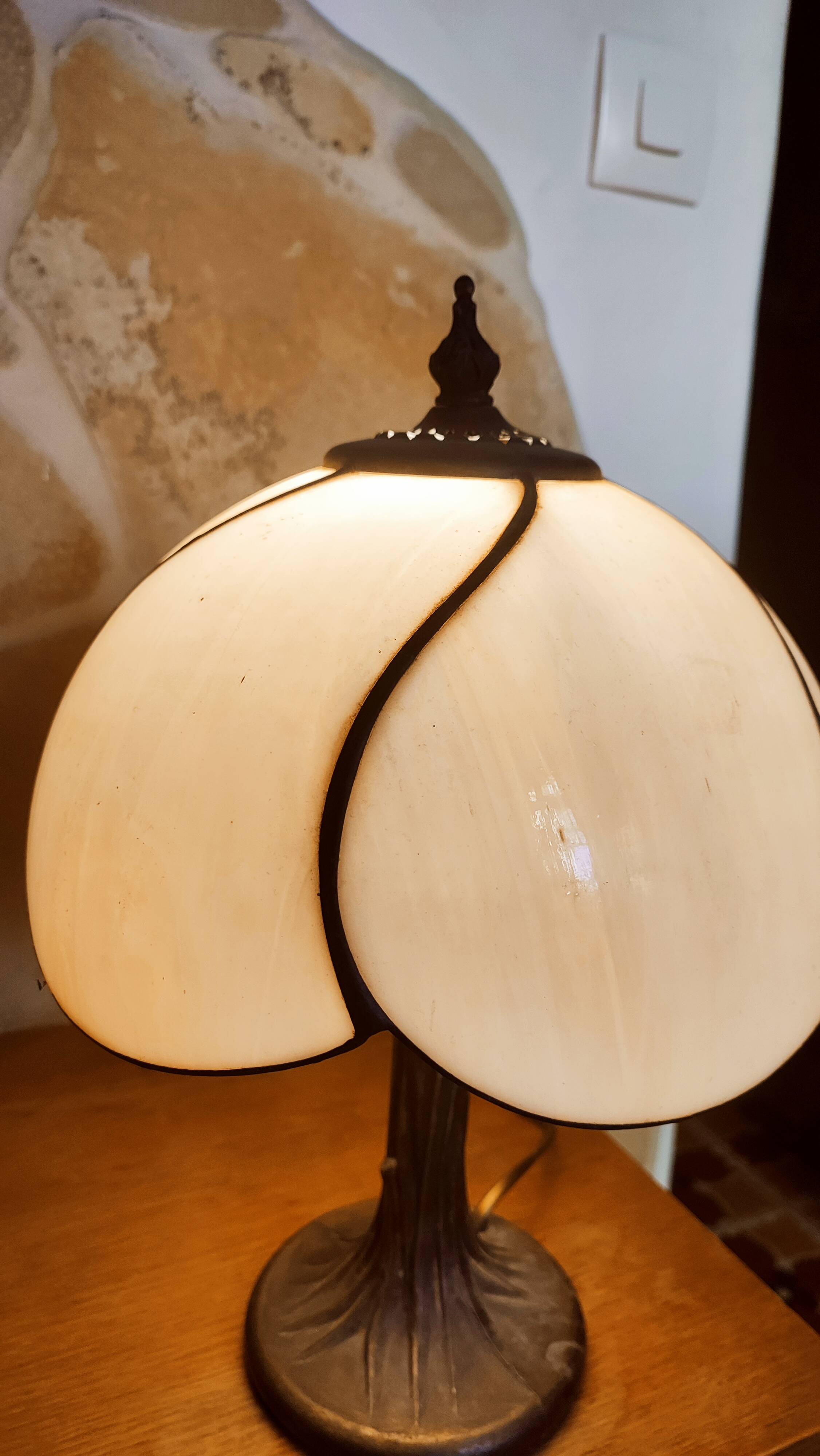 Art nouveau style lamp