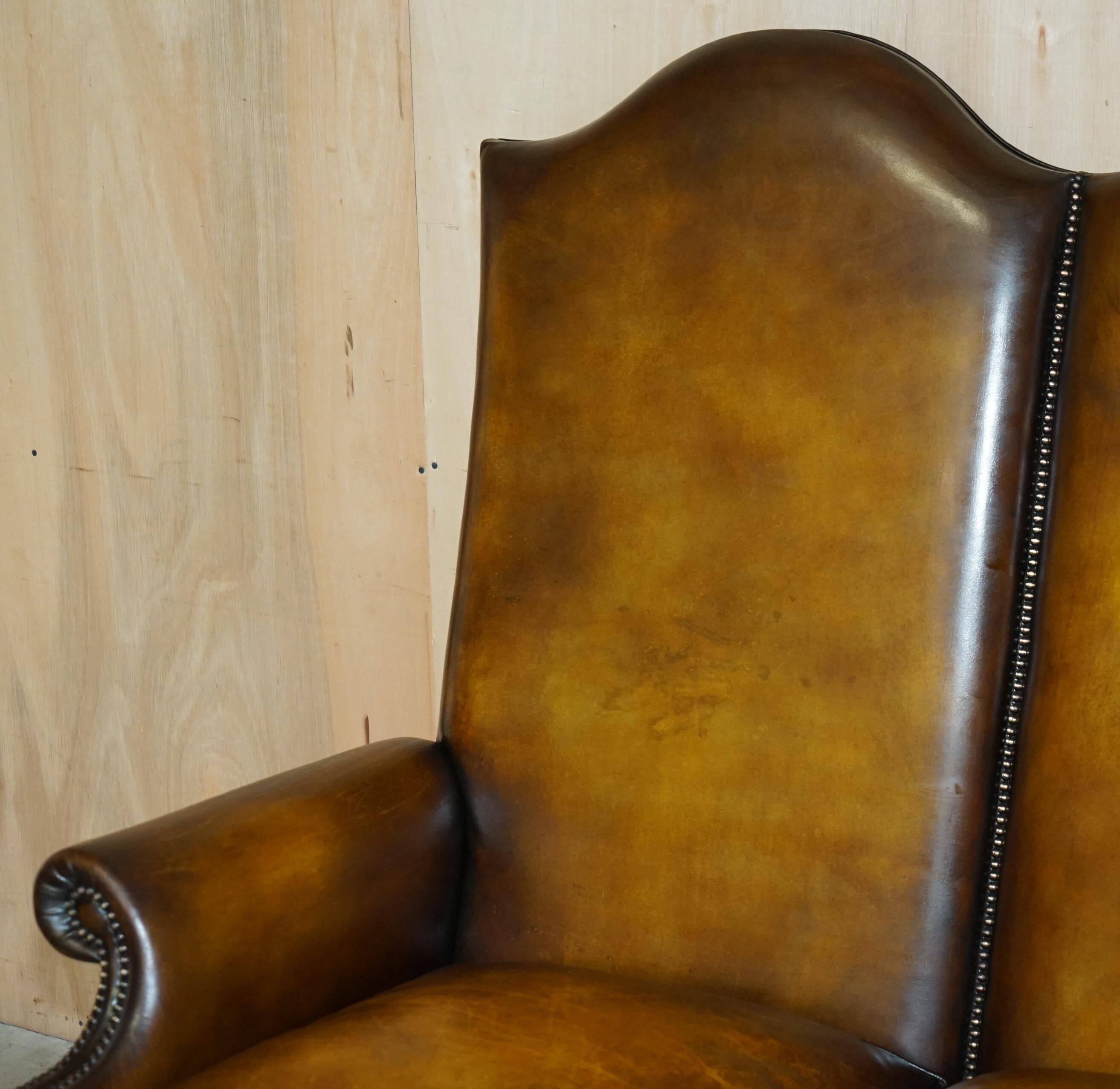 Victorian restored George II style high-back leather canapé