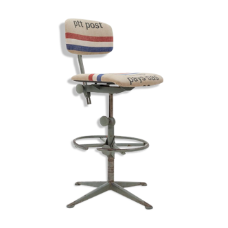 Ahrend de Cirkel Drafting Table Chair