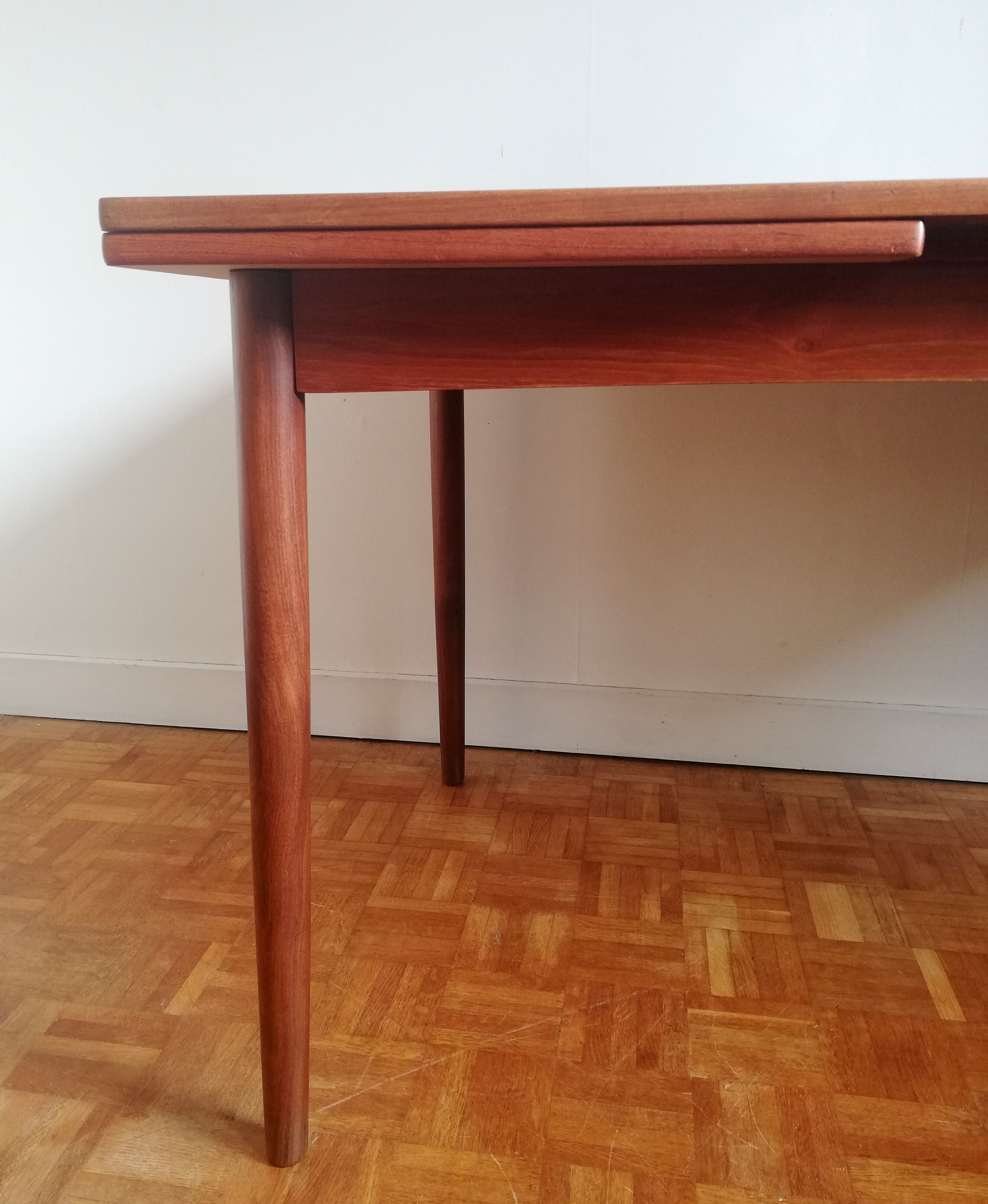 Danish table Rogenstrup Mobelfabrik