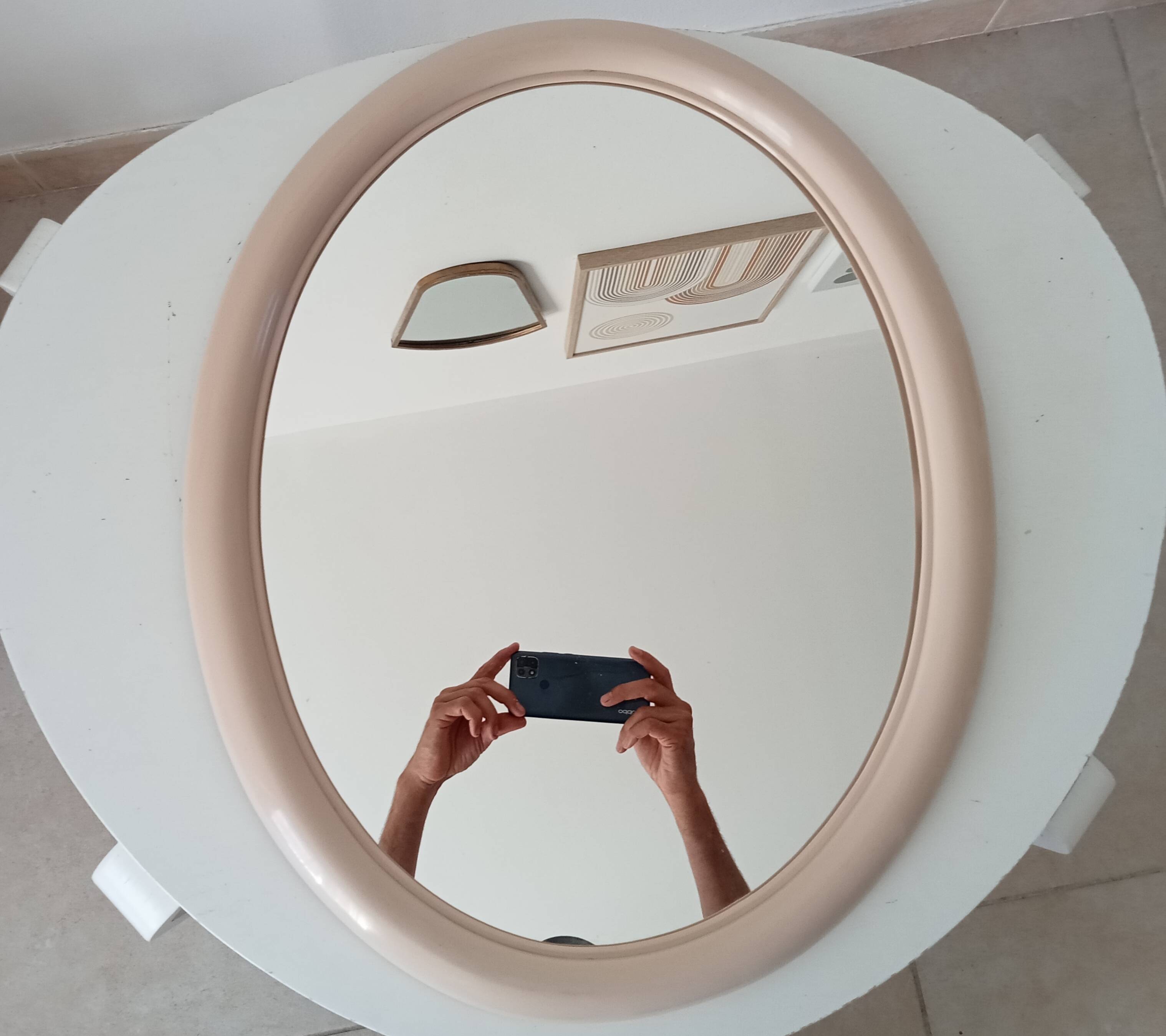 Vintage oval mirror from the 70s.