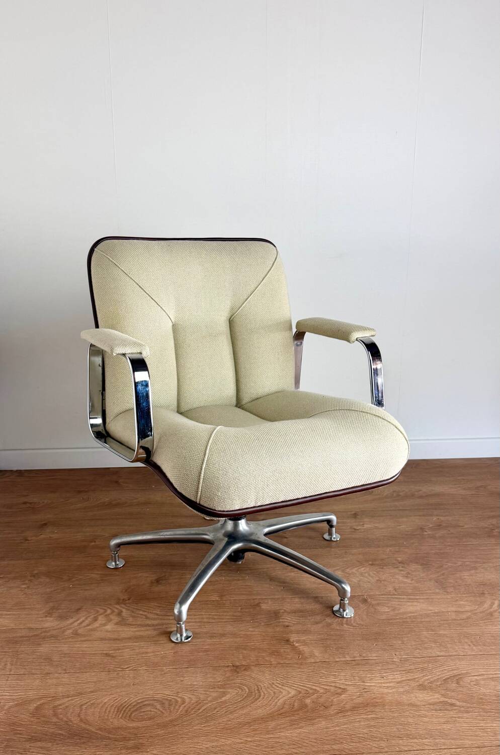 Vintage ADD FORM swivel armchair – chrome star base, 1970s