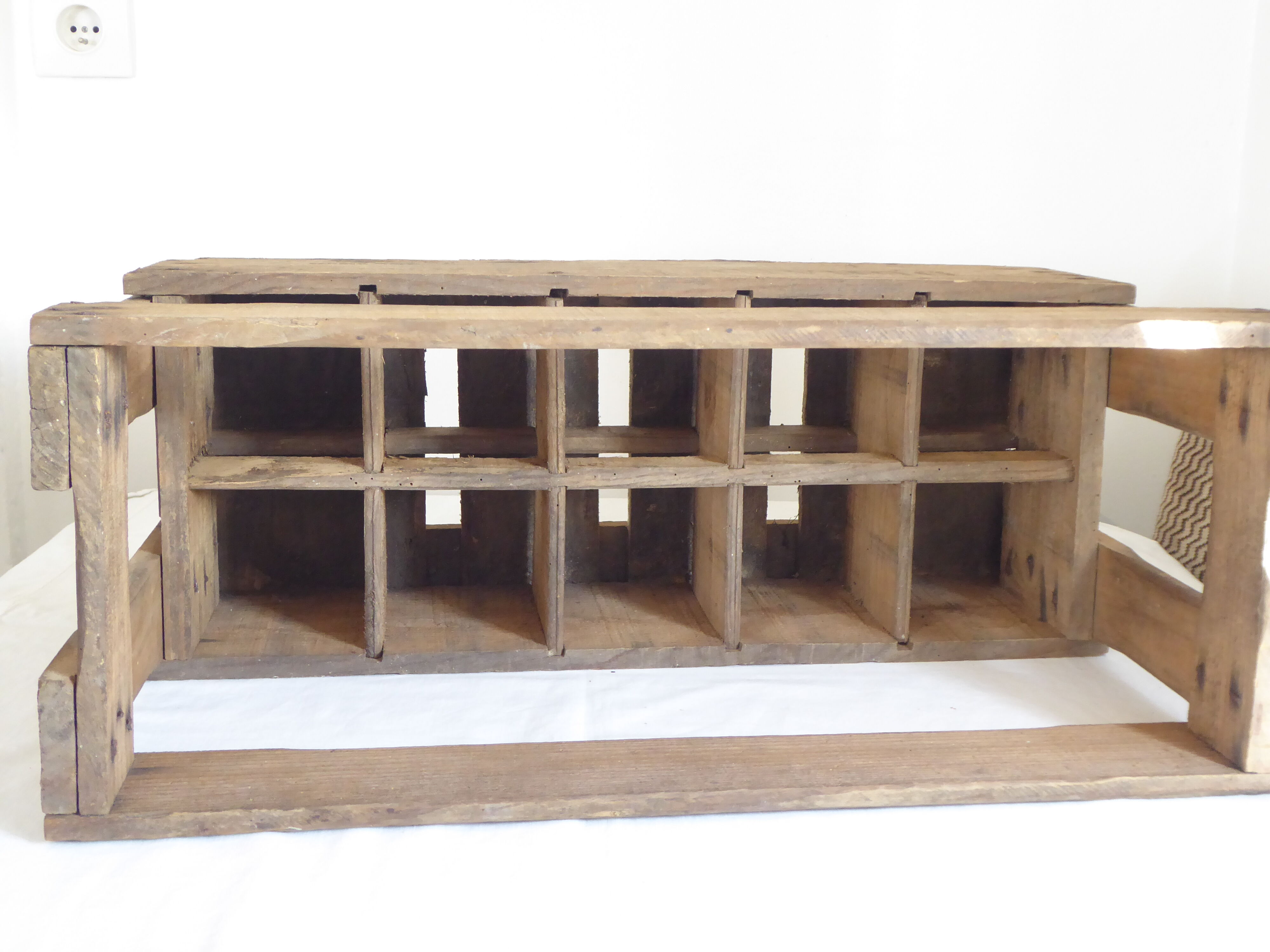 Wooden bottle locker