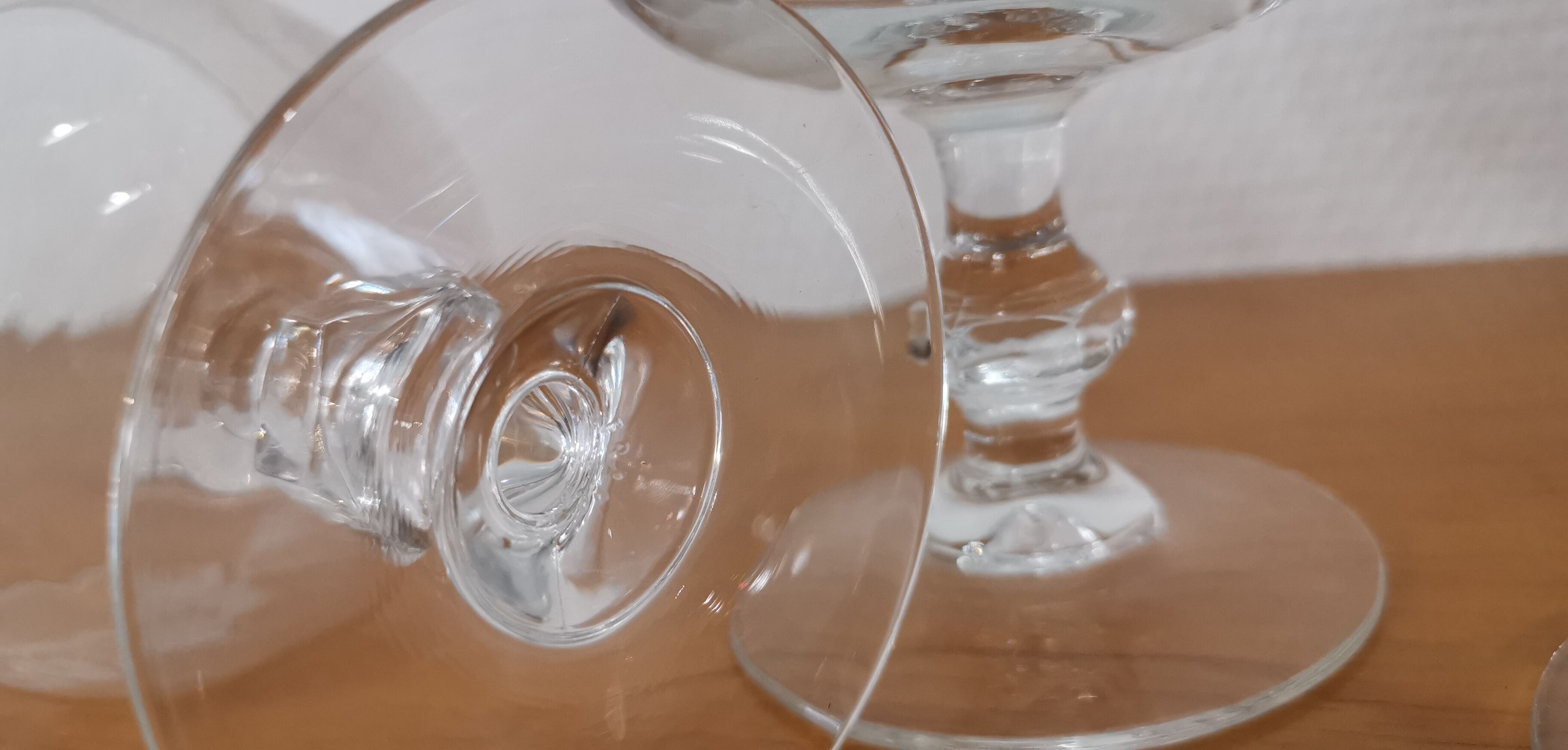 Set of 5 water glasses on feet, grape decoration and Luminarc vine shoot