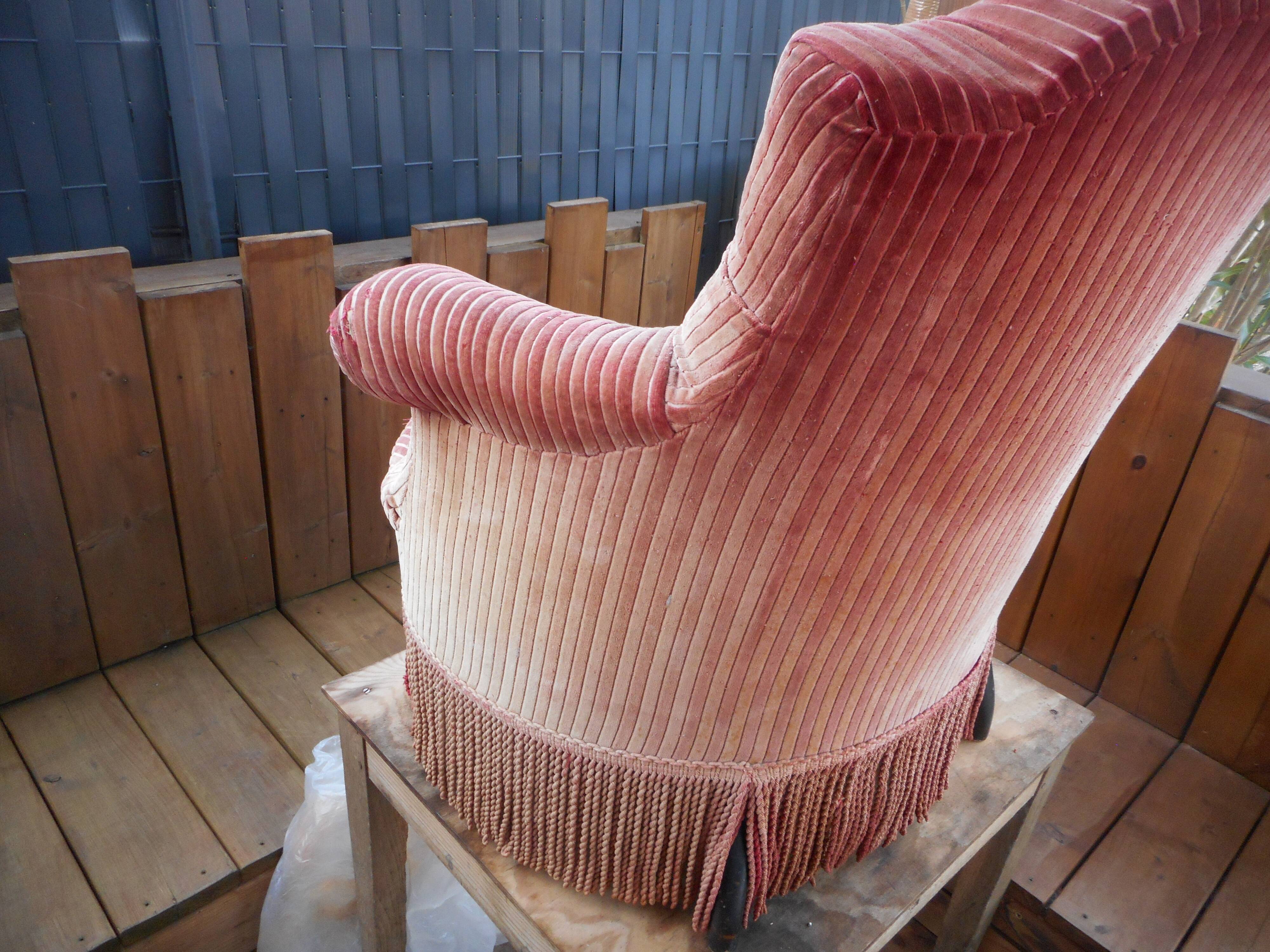 Retro Toad armchair in pink velvet