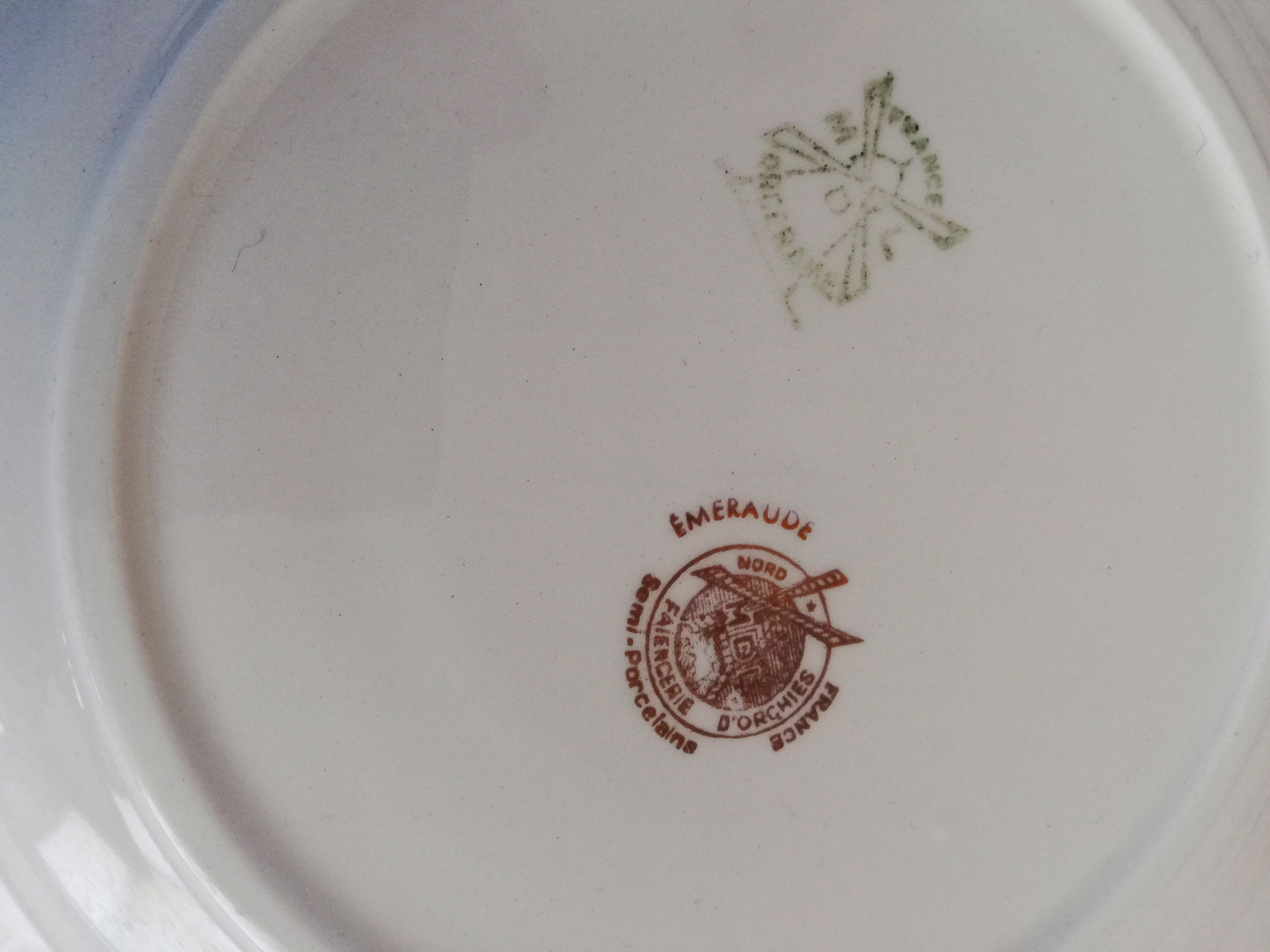 Wolf Mill dessert service