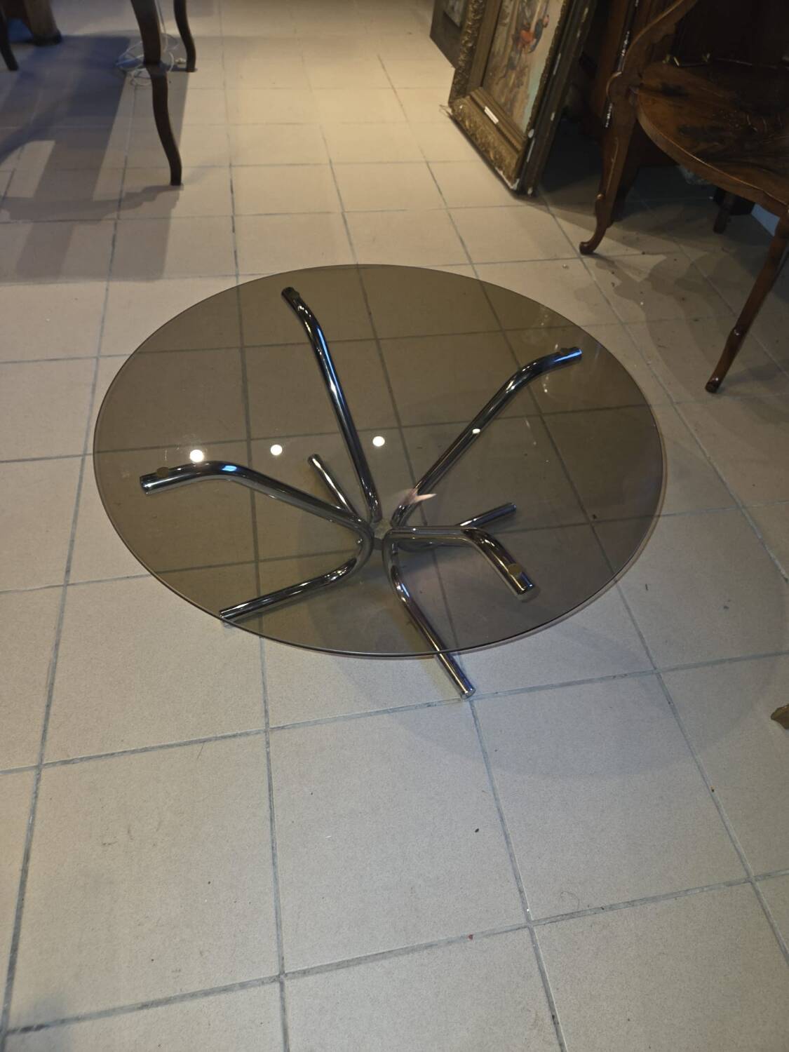 Table basse en verre et métal