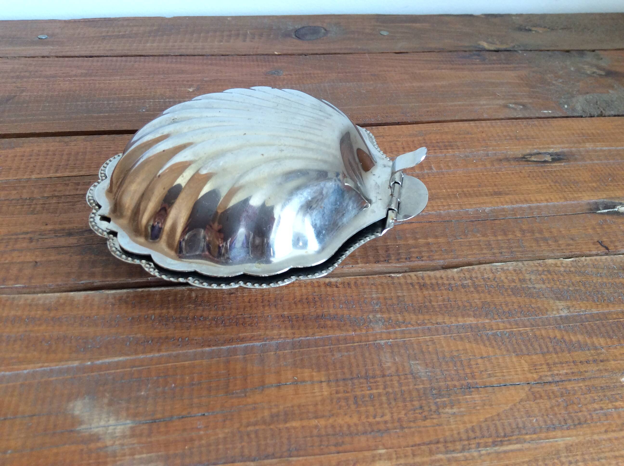 Shell butter dish