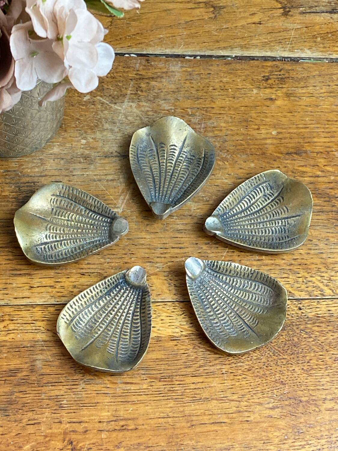 Bougeoir fleur en bronze, pétales amovibles