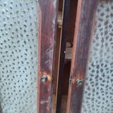 Wall-mounted medicine cabinet