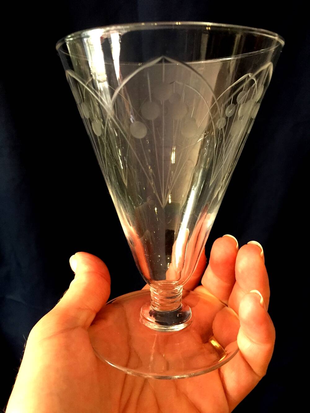 Set of 10 engraved glass water glasses from the 1930s 1940s tabletop art